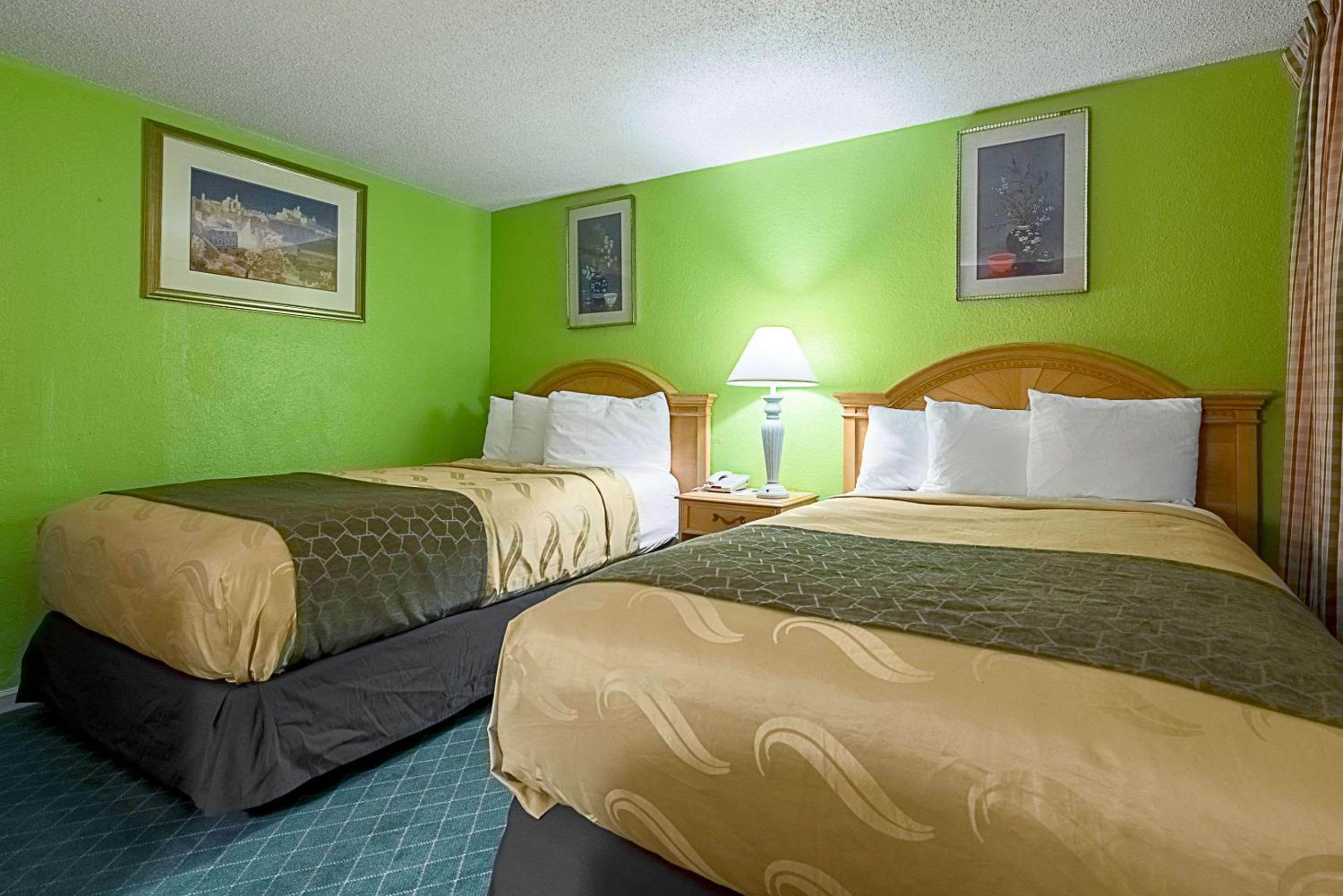 Highway Inn - Property Image 19