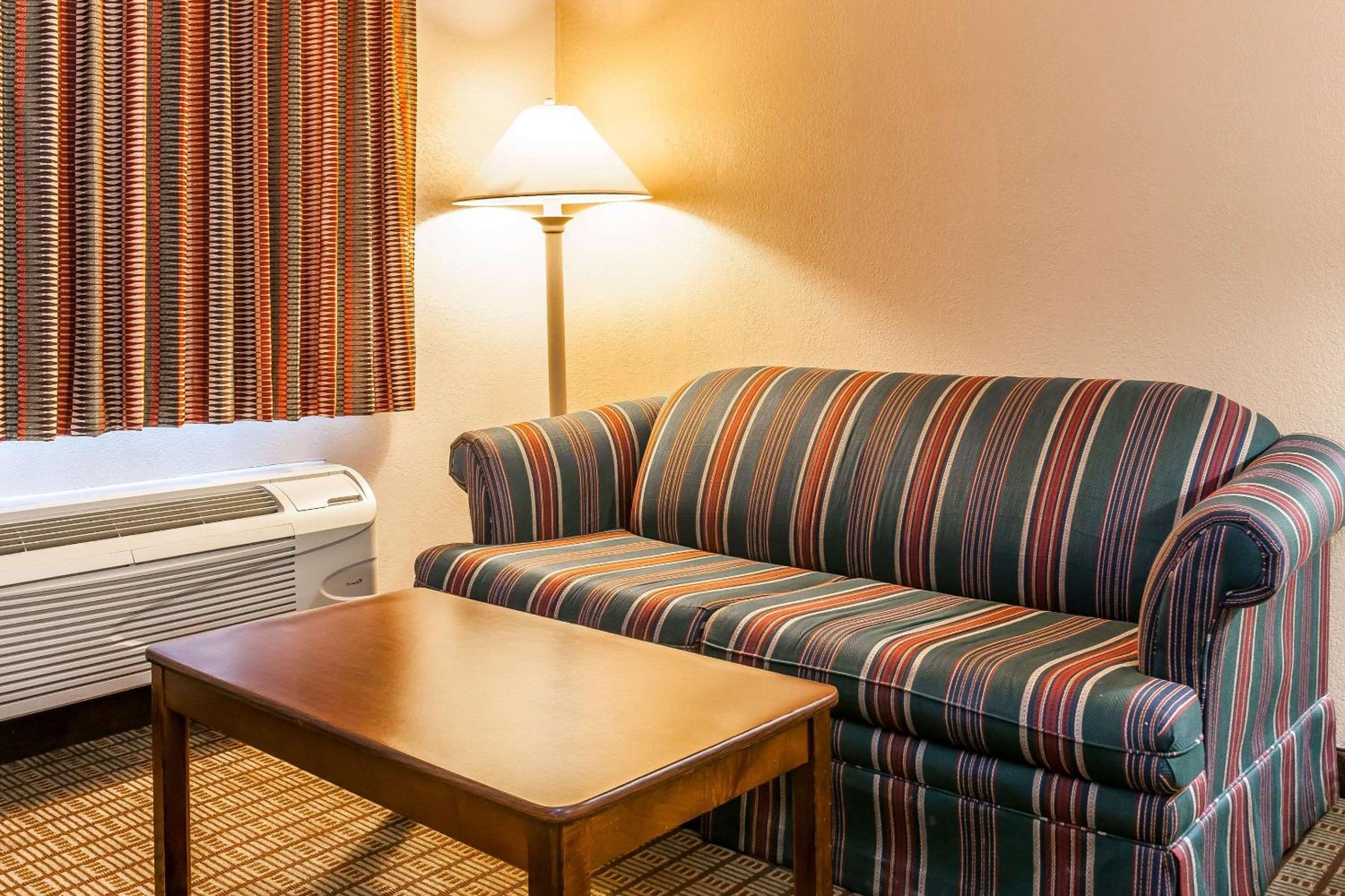 Econo Lodge Vincennes
