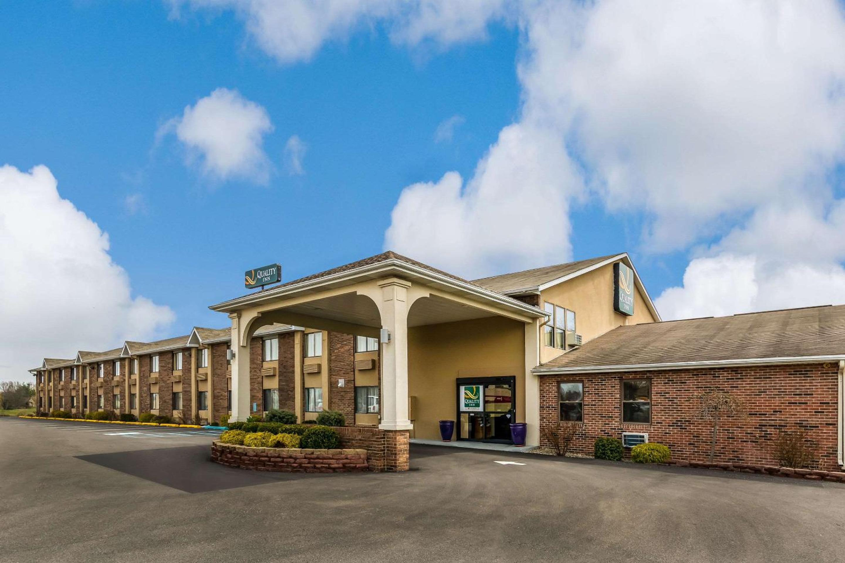 Quality Inn I-74 Batesville view 2
