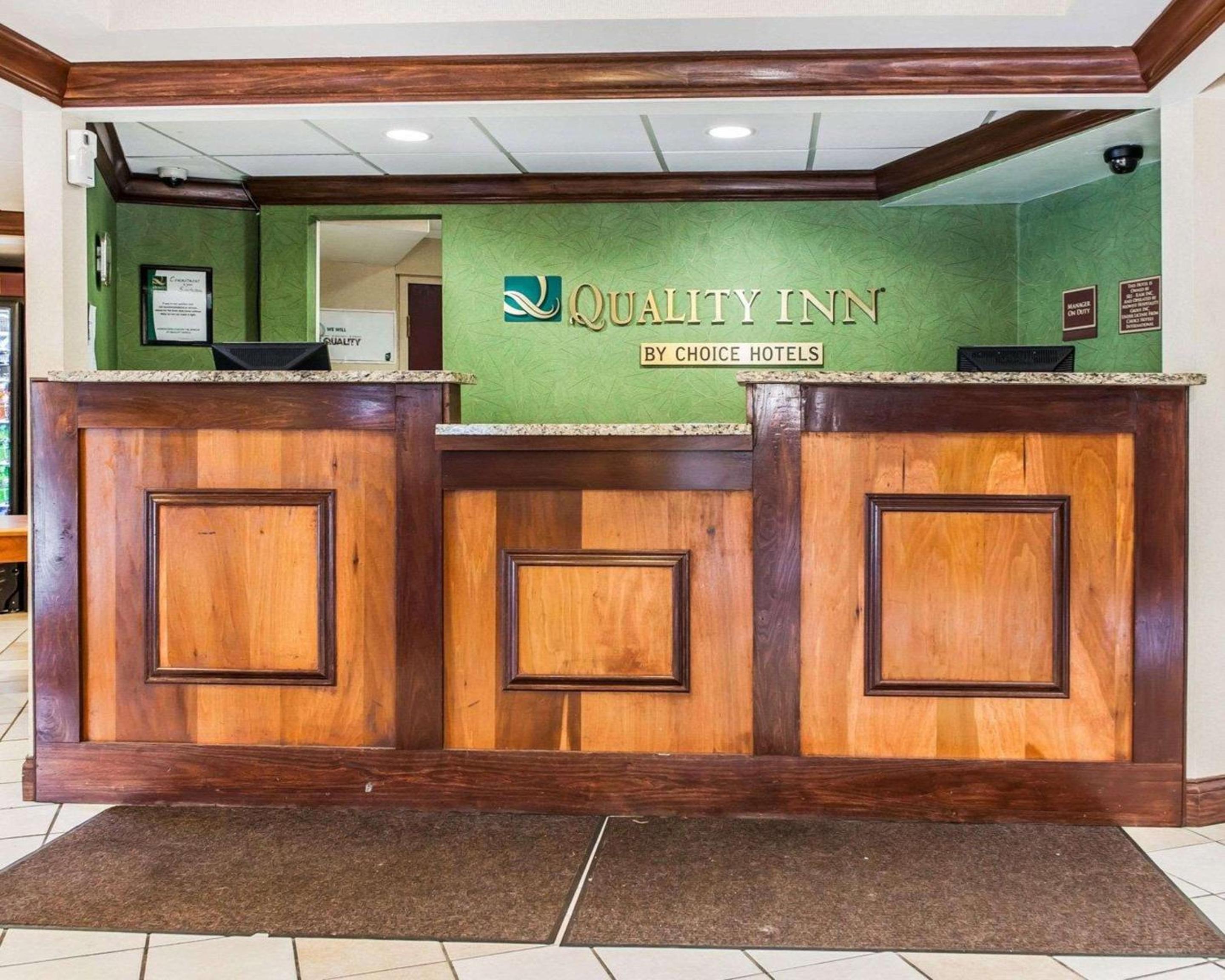 Quality Inn South view 3