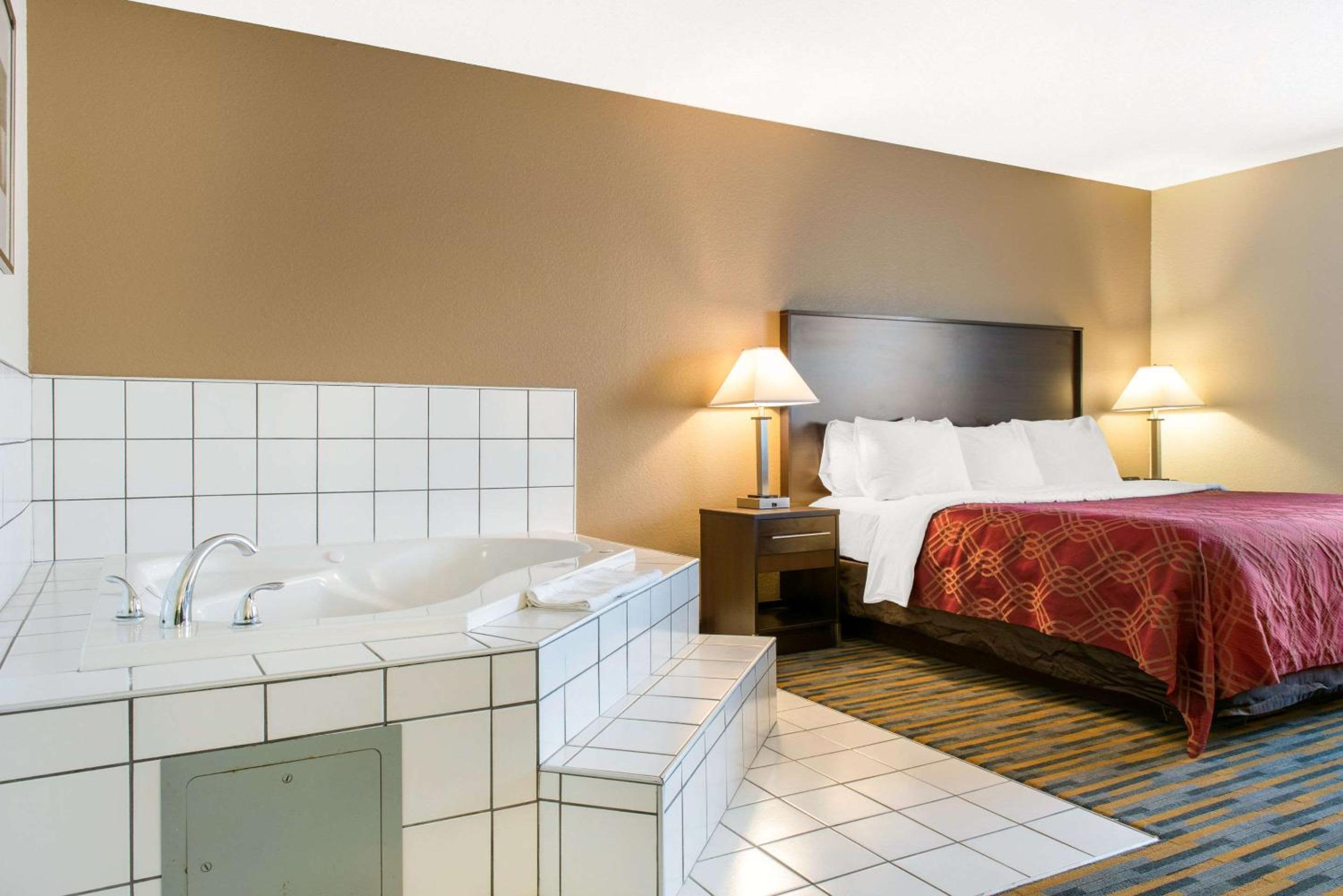 Quality Inn Noblesville-Indianapolis view 3