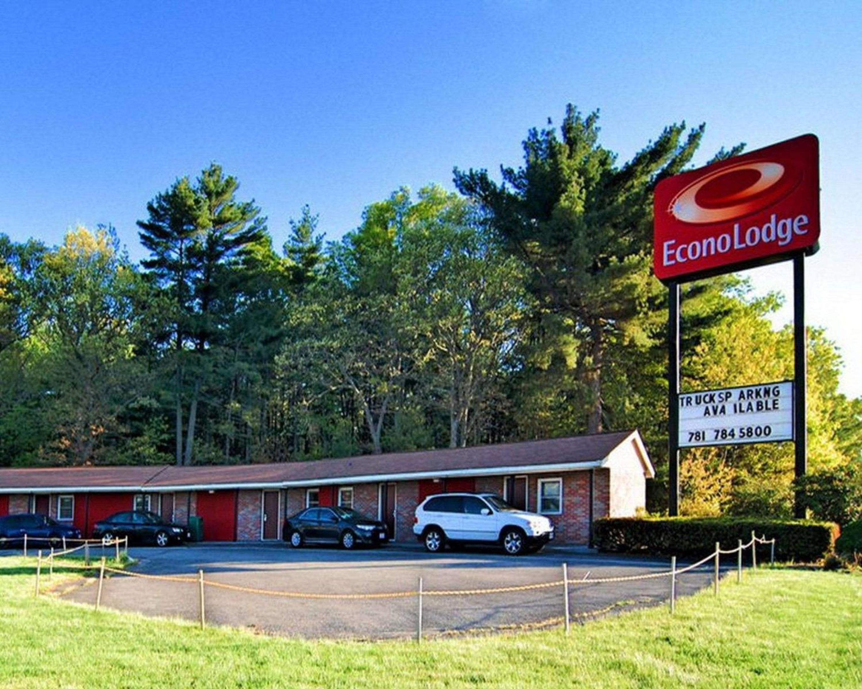 Econo Lodge Sharon - Foxborough view 4