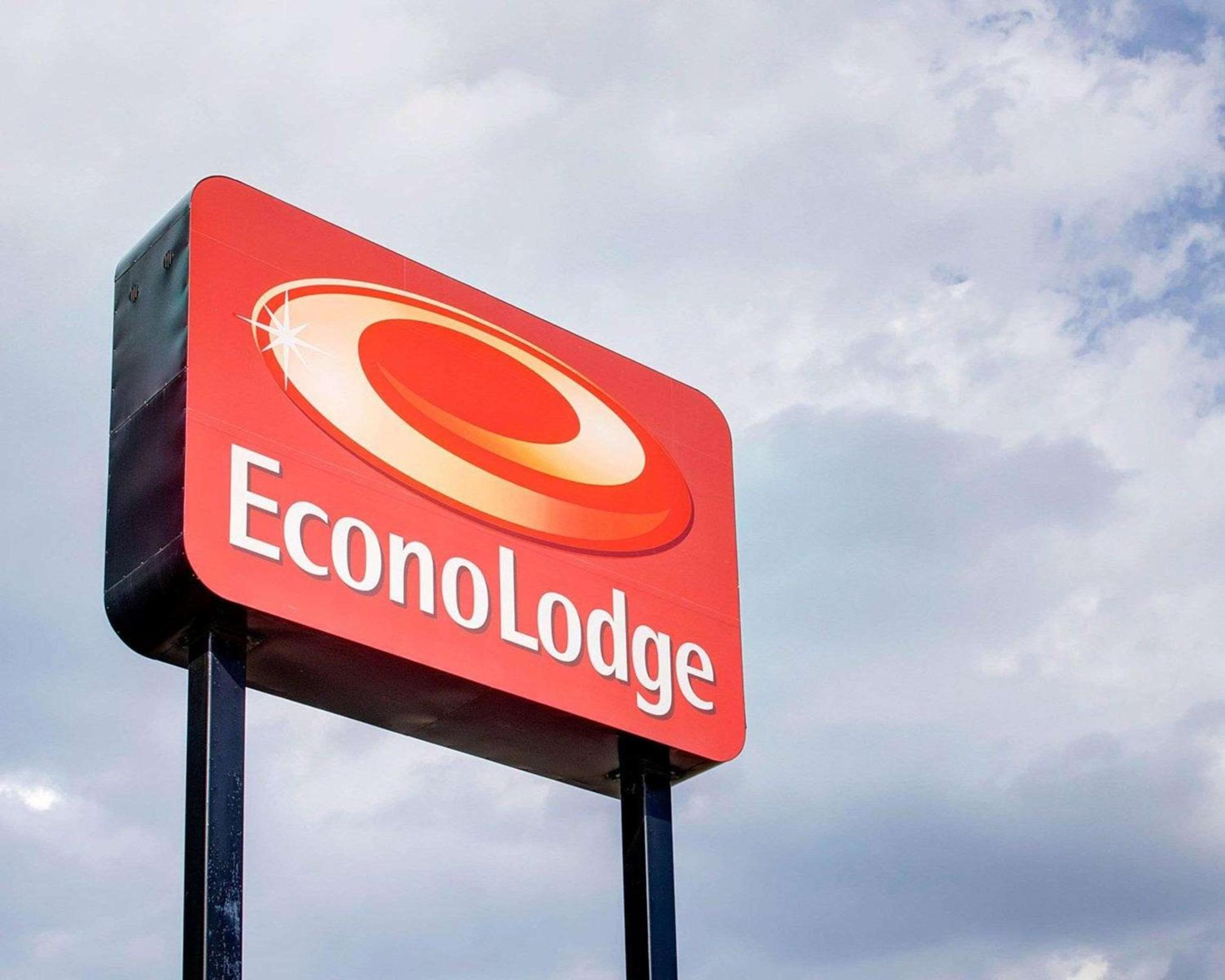 Econo Lodge Sharon - Foxborough view 3