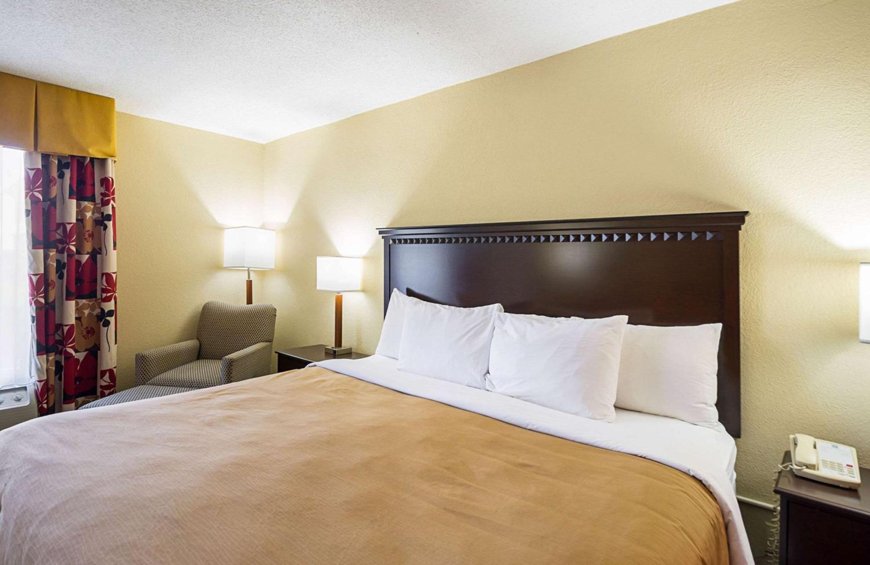 Hagerstown Vacations - Quality Inn Suites - Property Image 28
