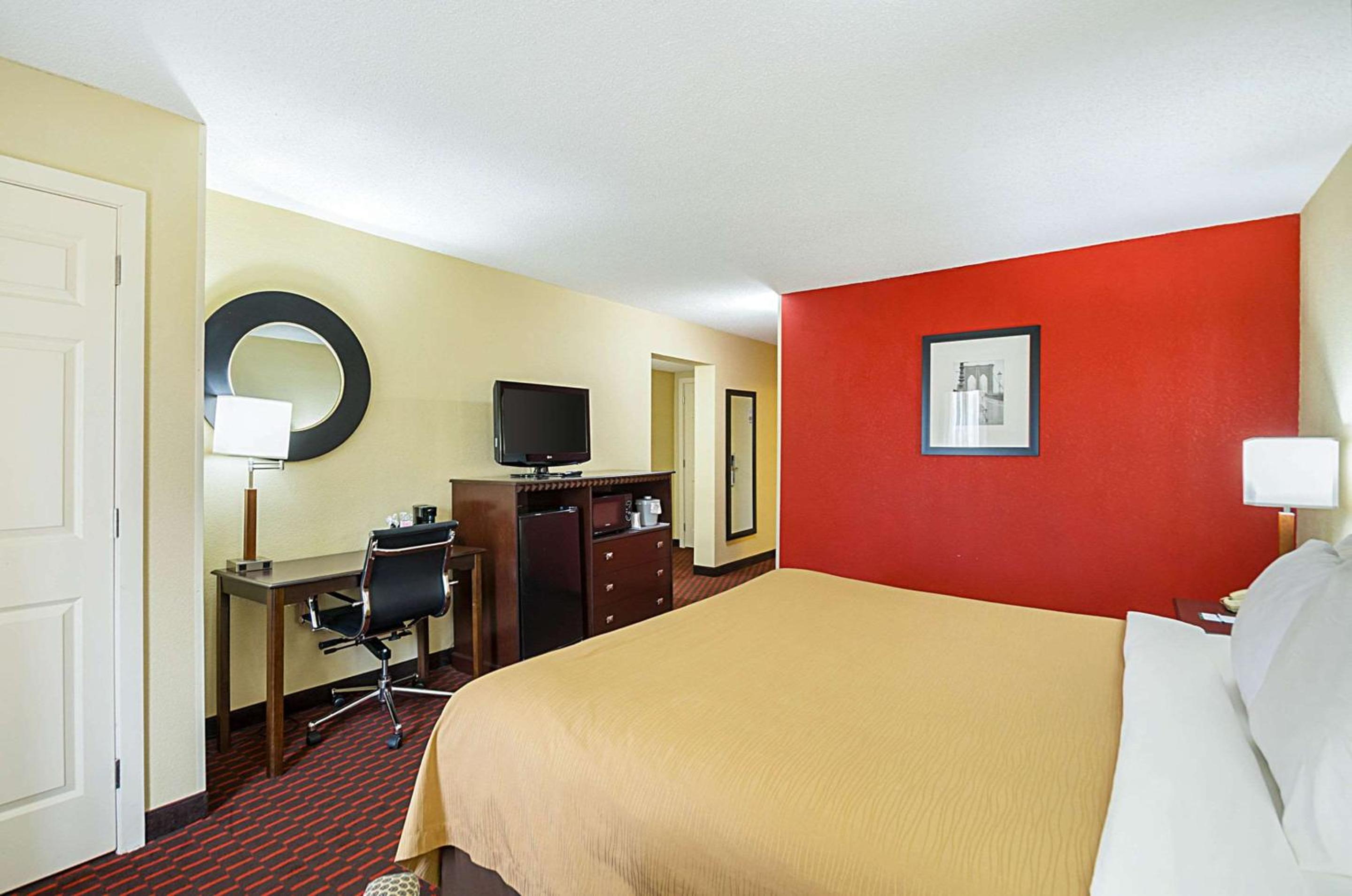 Hagerstown Vacations - Quality Inn Suites - Property Image 29