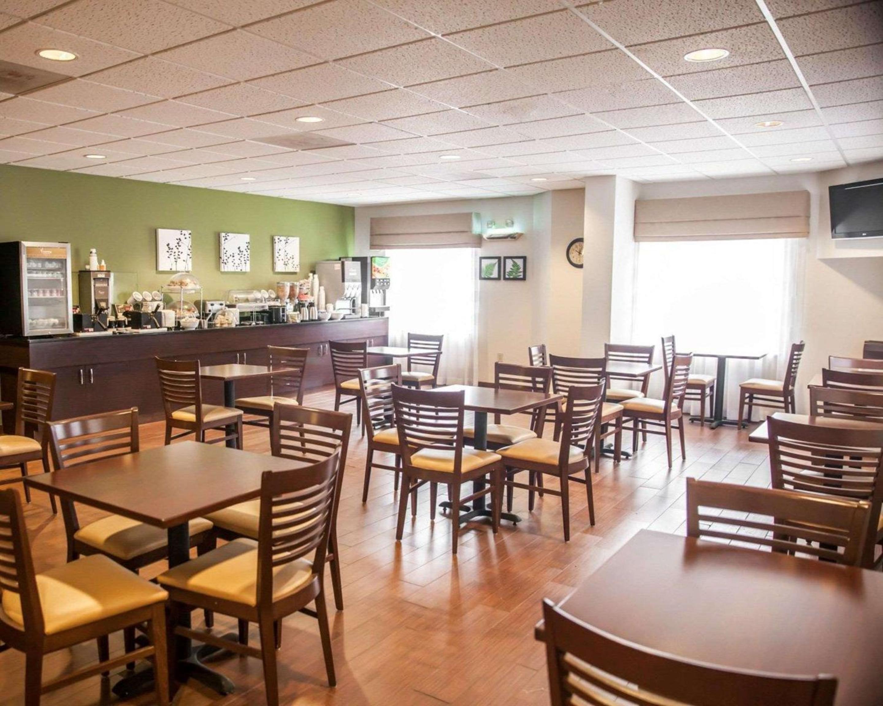Hagerstown Vacations - Sleep Inn Suites Hagerstown - Property Image 17