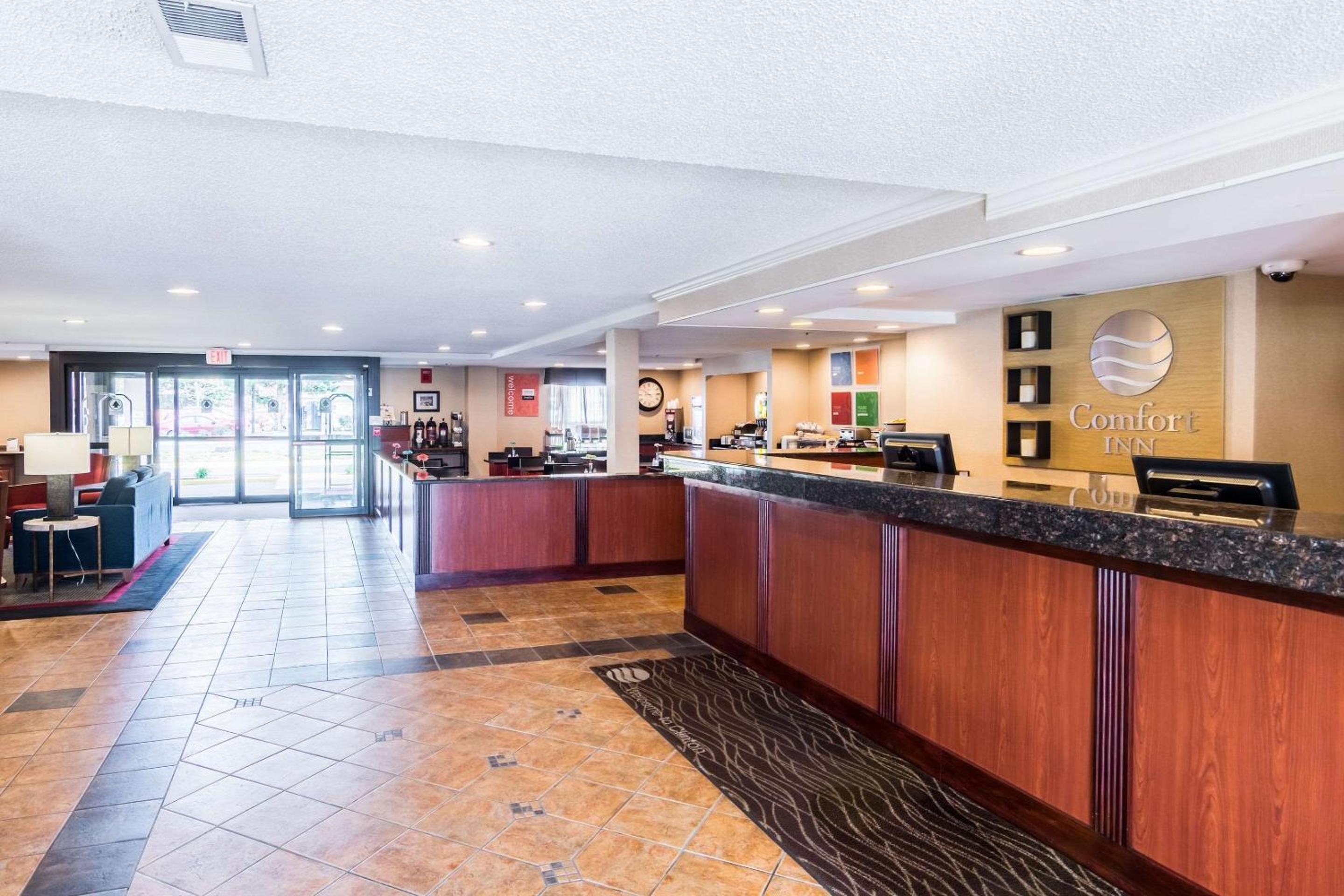 Fairfield by Marriott Inn & Suites Clinton view 4
