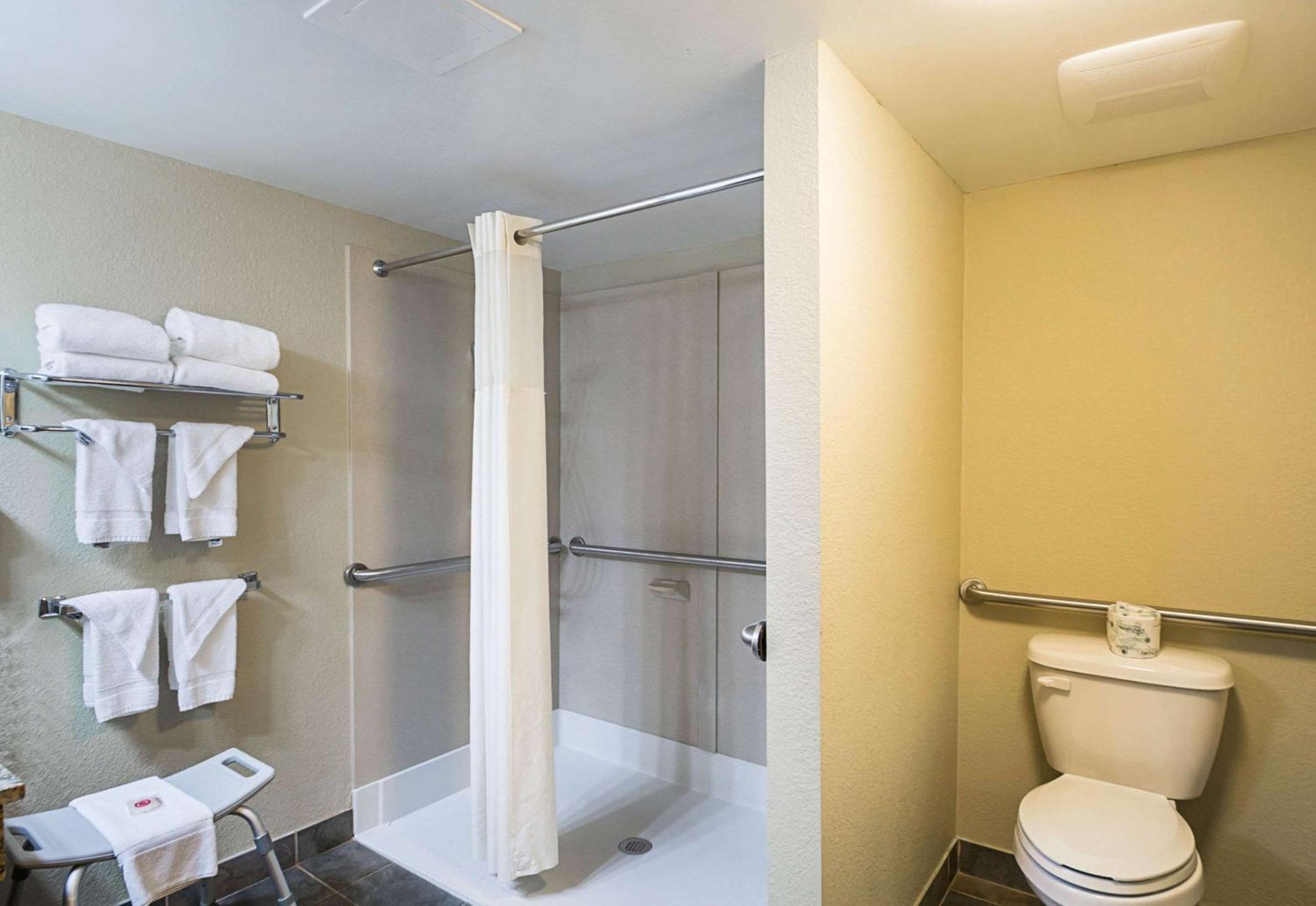 Hagerstown Vacations - Quality Inn  Suites - Property Image 5