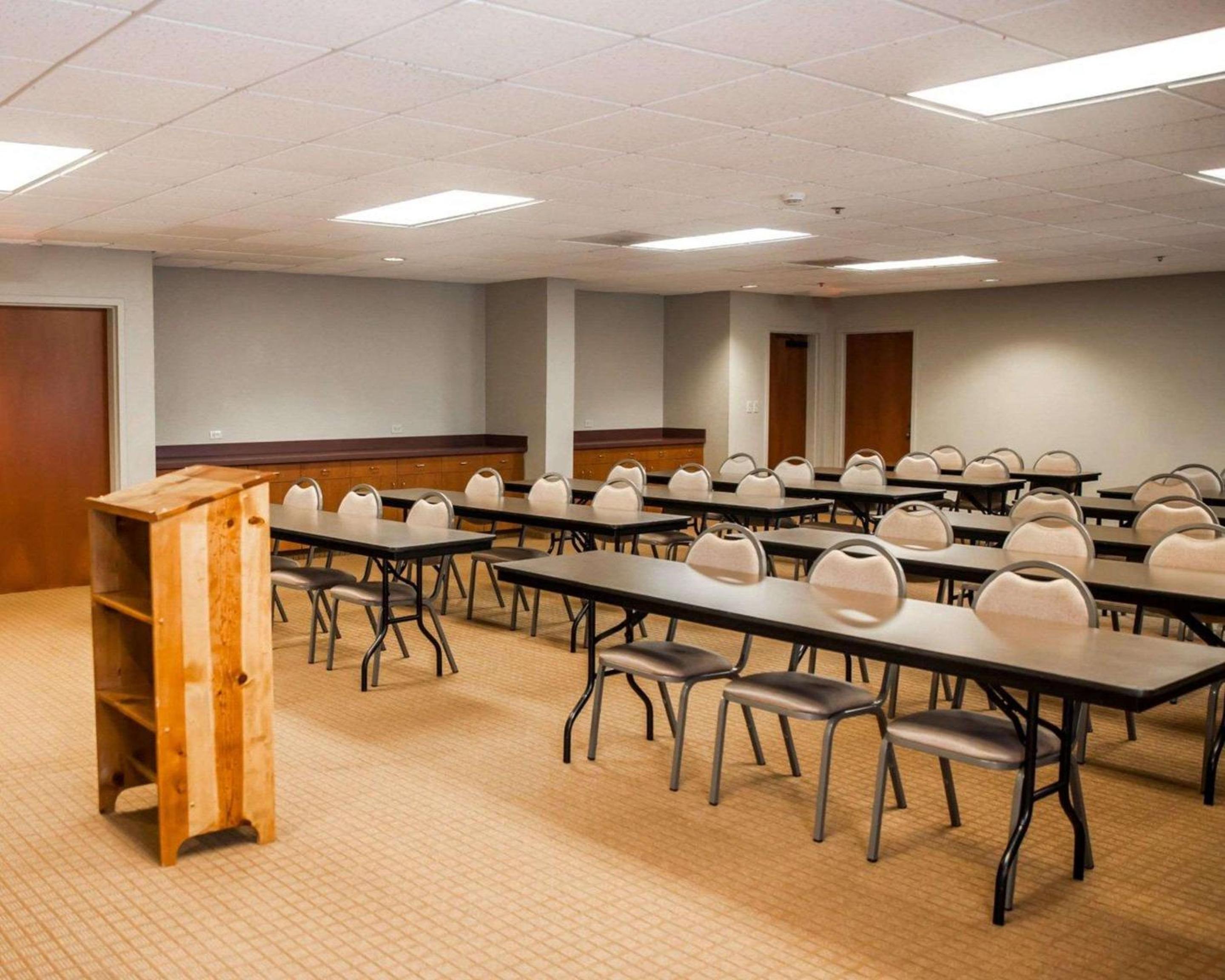 Hagerstown Vacations - Sleep Inn  Suites Hagerstown - Property Image 12