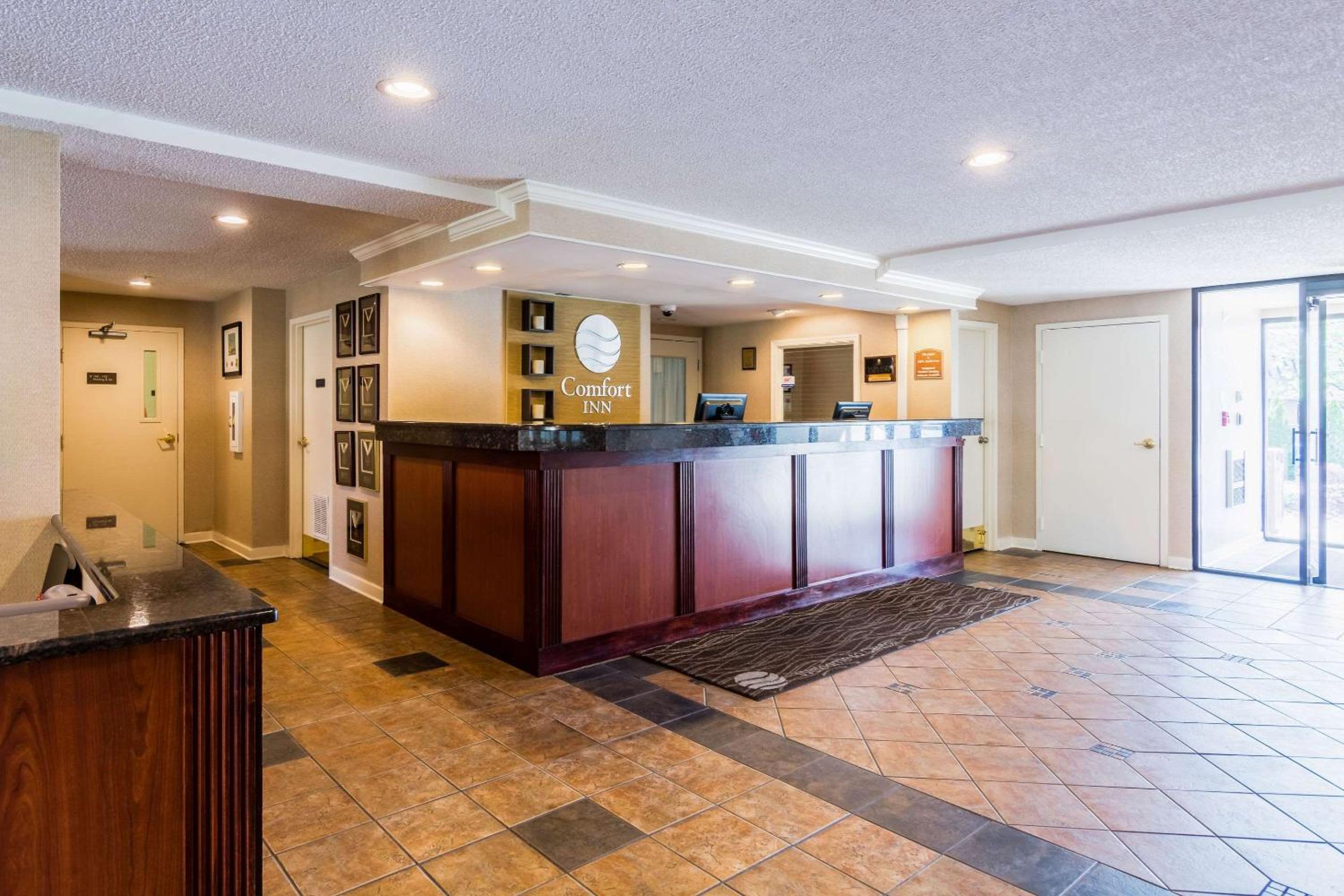 Fairfield by Marriott Inn & Suites Clinton view 5