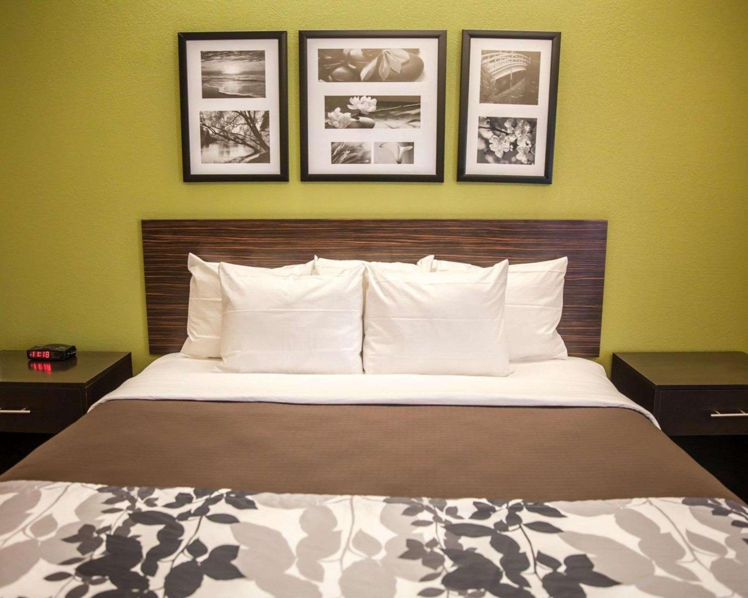 Hagerstown Vacations - Sleep Inn Suites Hagerstown - Property Image 32