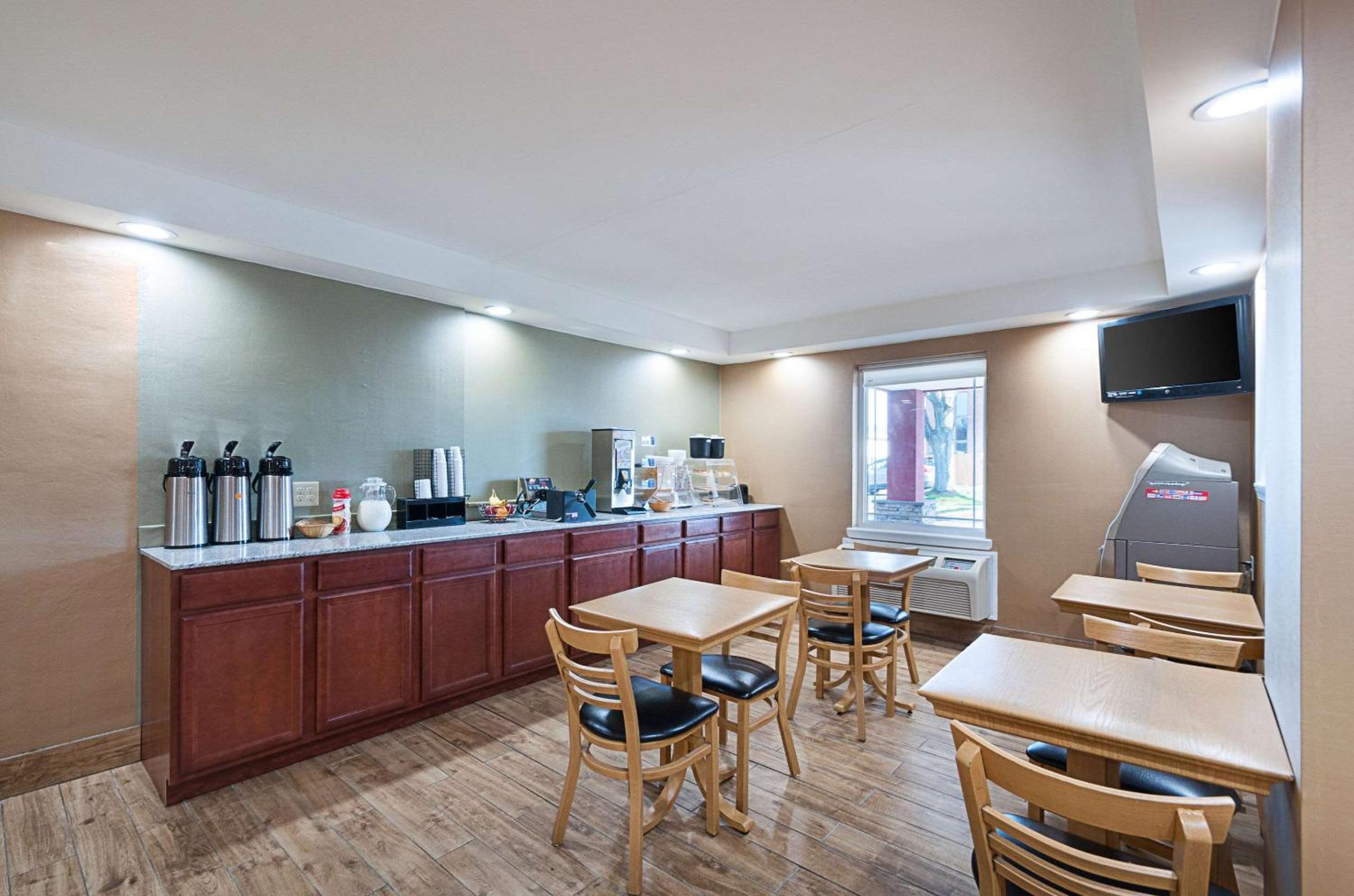 Quality Inn Near Pimlico Racetrack