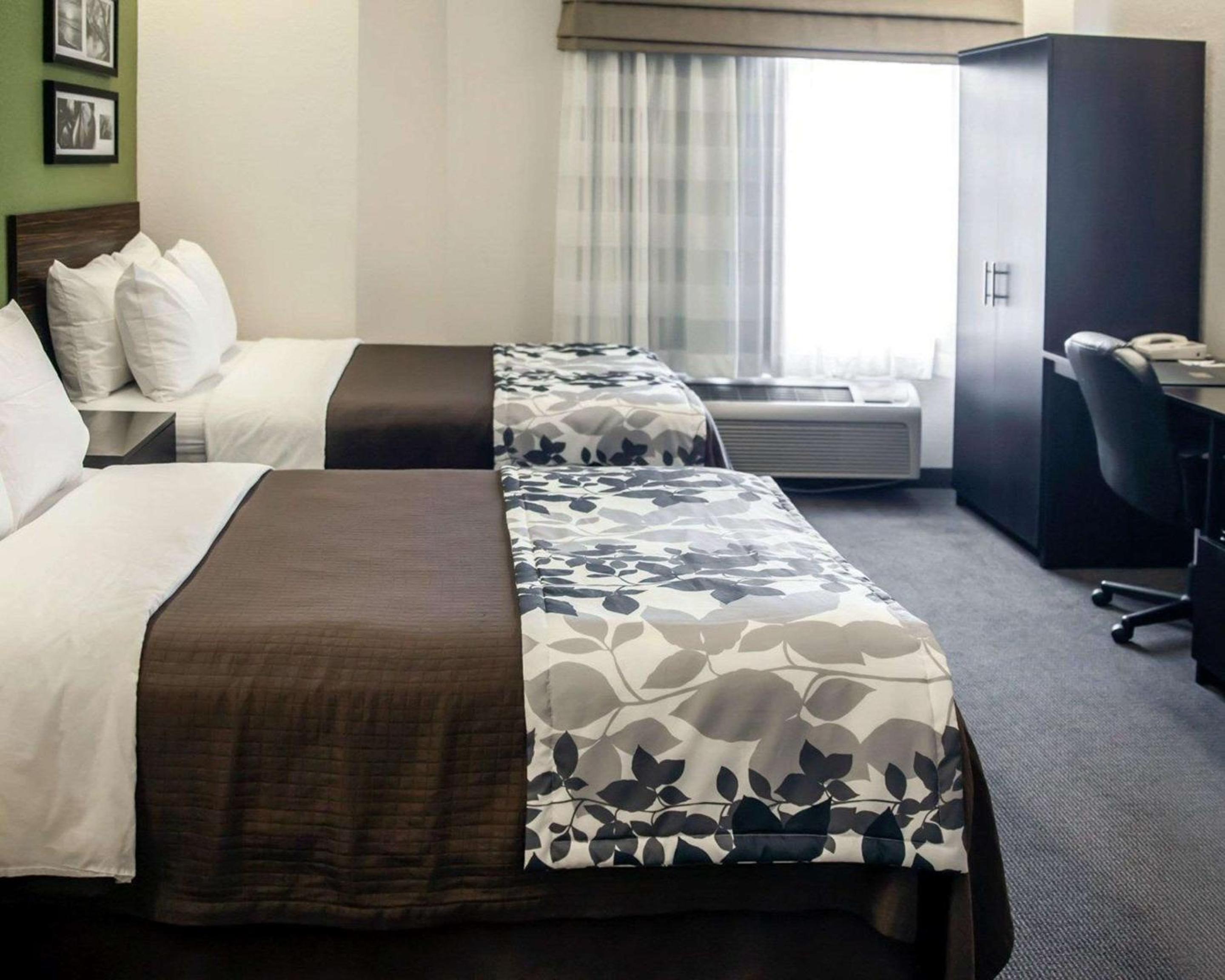 Hagerstown Vacations - Sleep Inn Suites Hagerstown - Property Image 36