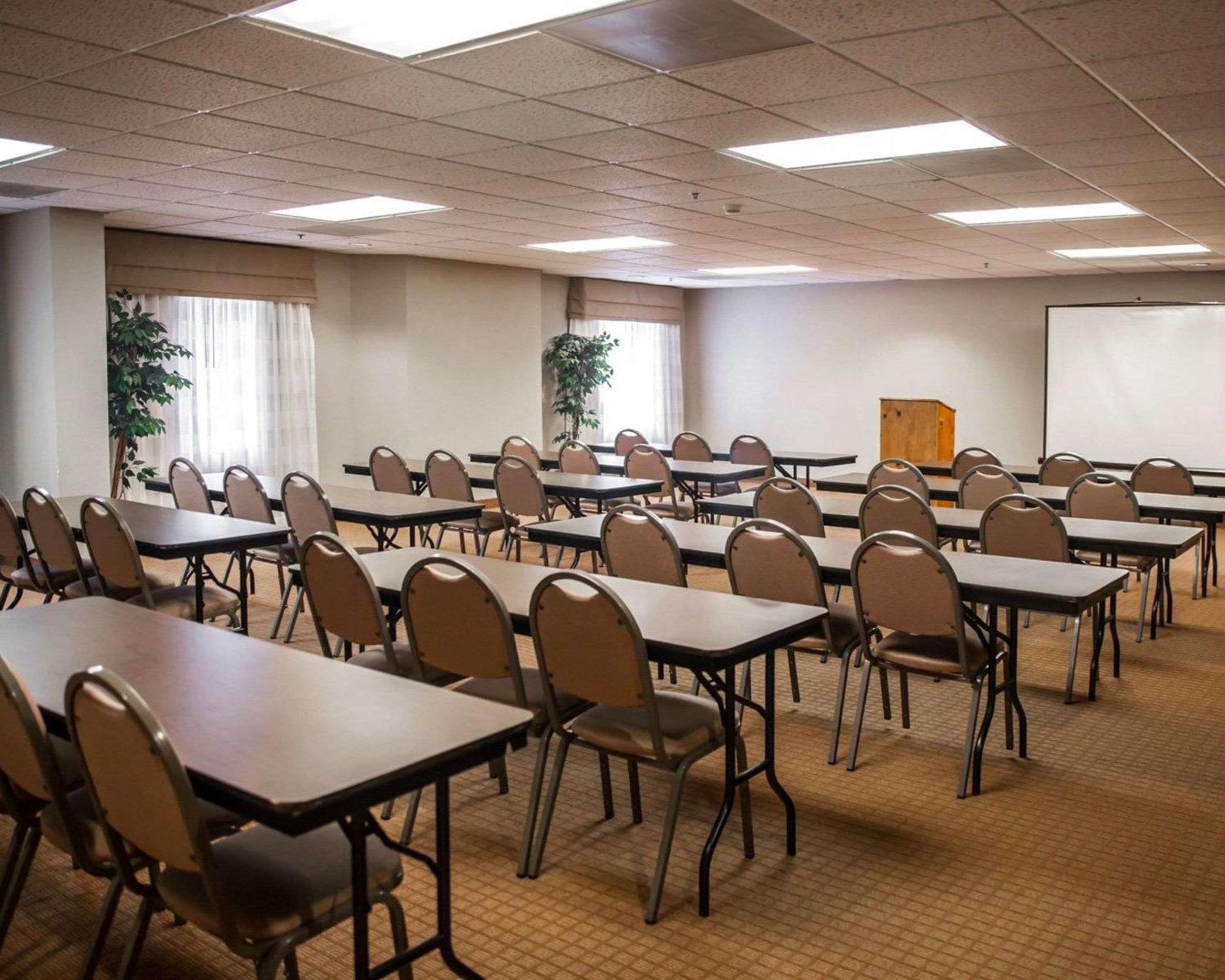 Hagerstown Vacations - Sleep Inn  Suites Hagerstown - Property Image 10