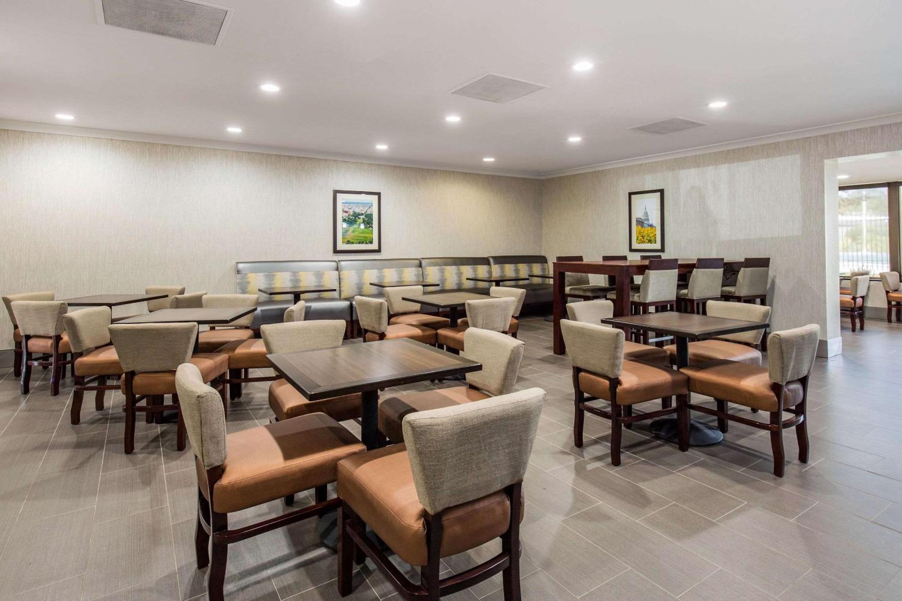 Comfort Inn College Park North - Property Image 6