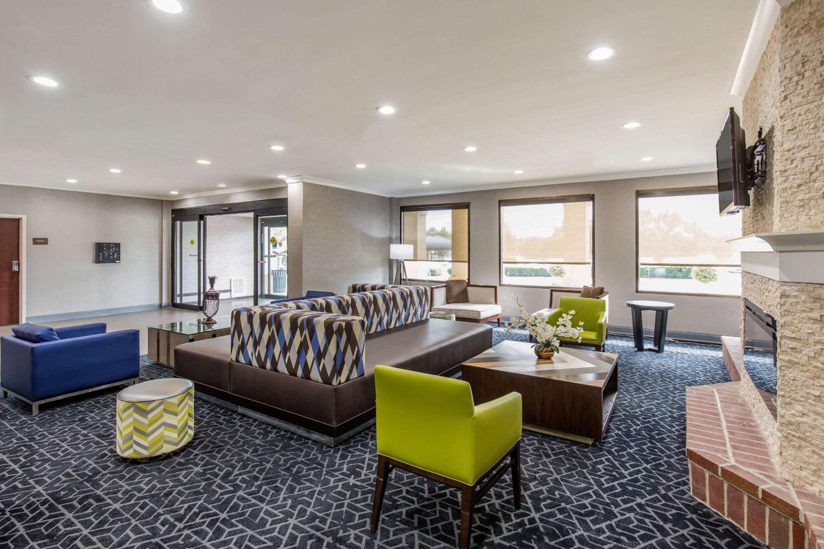 Comfort Inn College Park North - Property Image 12