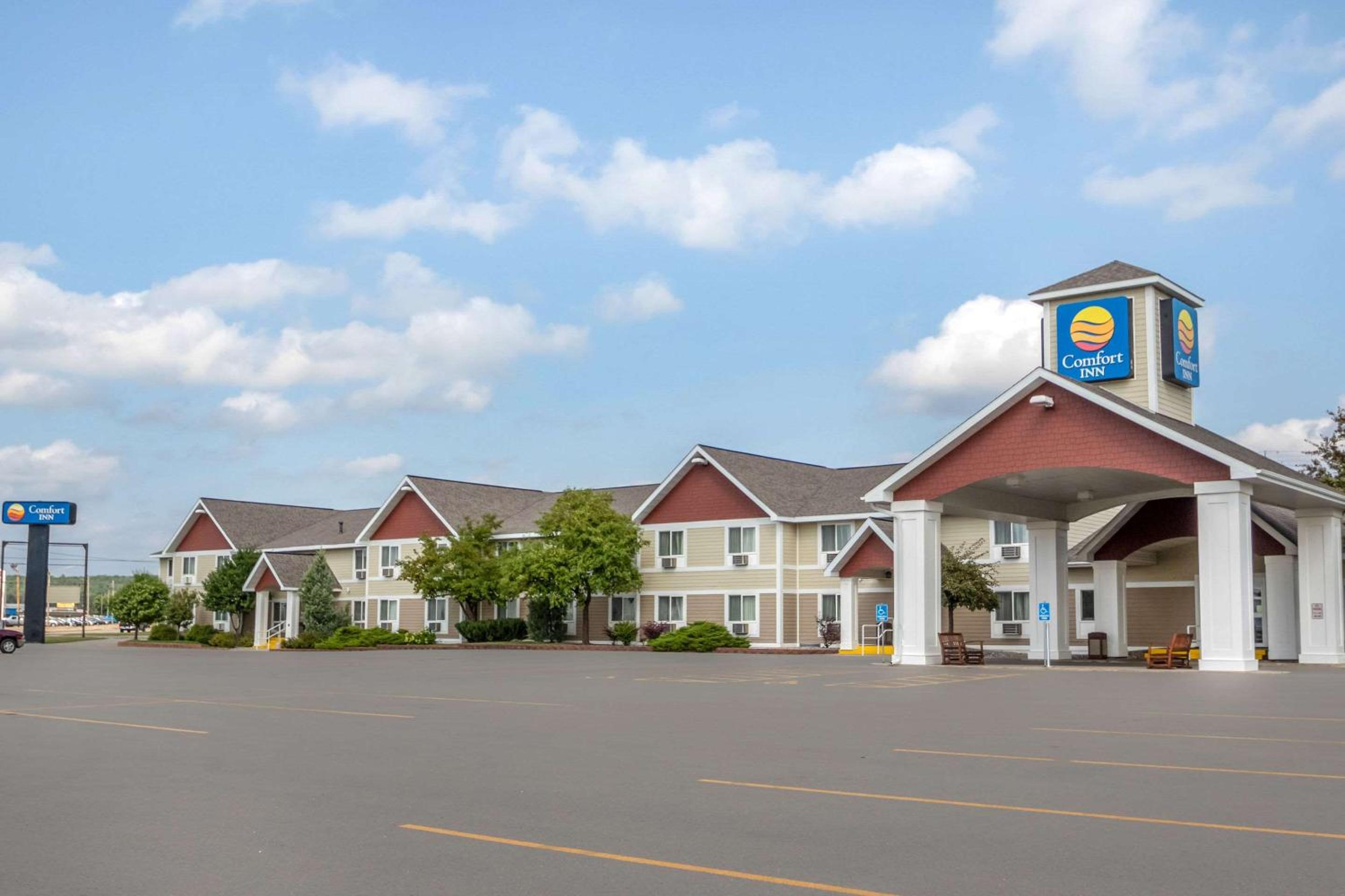 Comfort Inn Iron Mountain North view 2