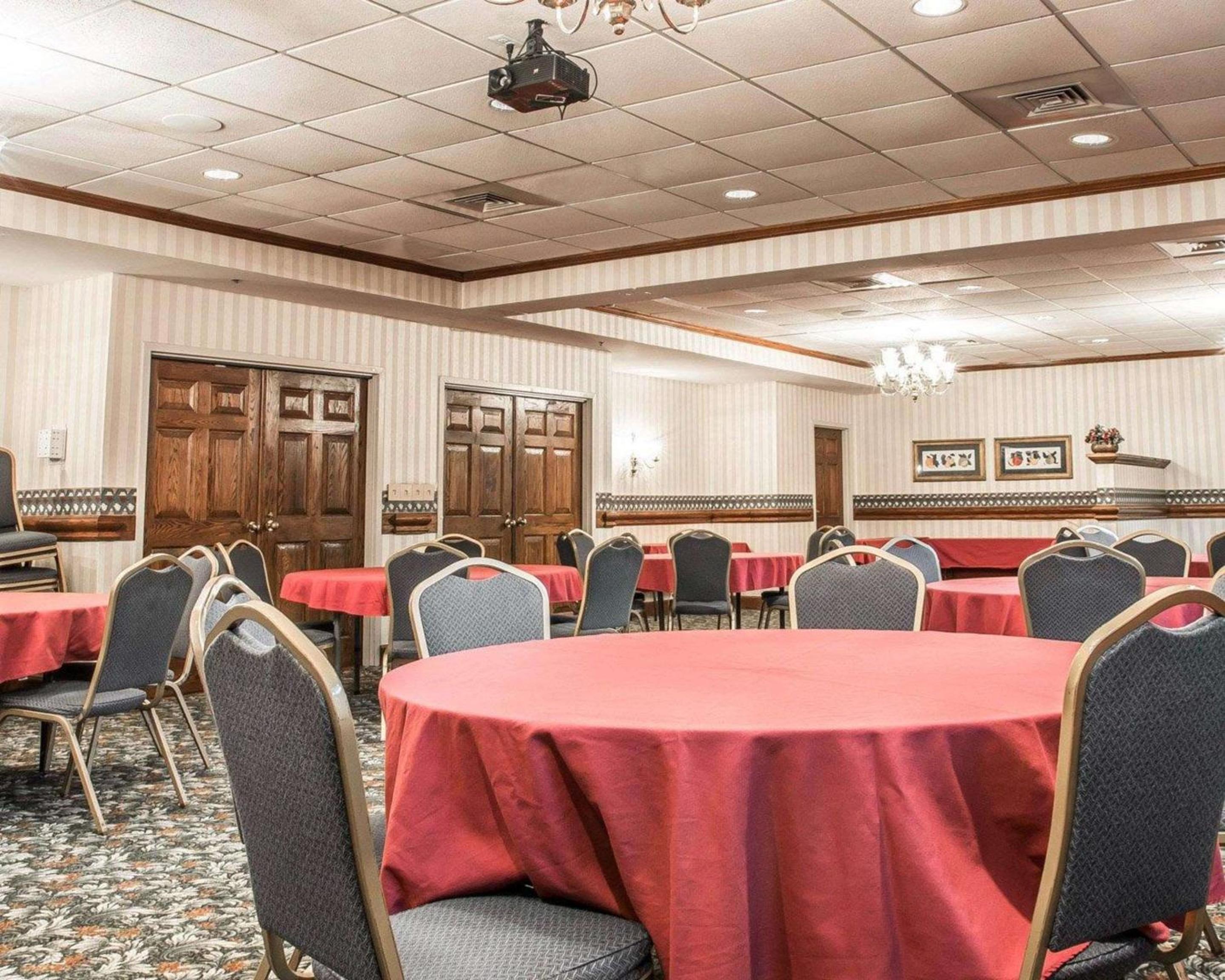 Quality Inn - Property Image 9