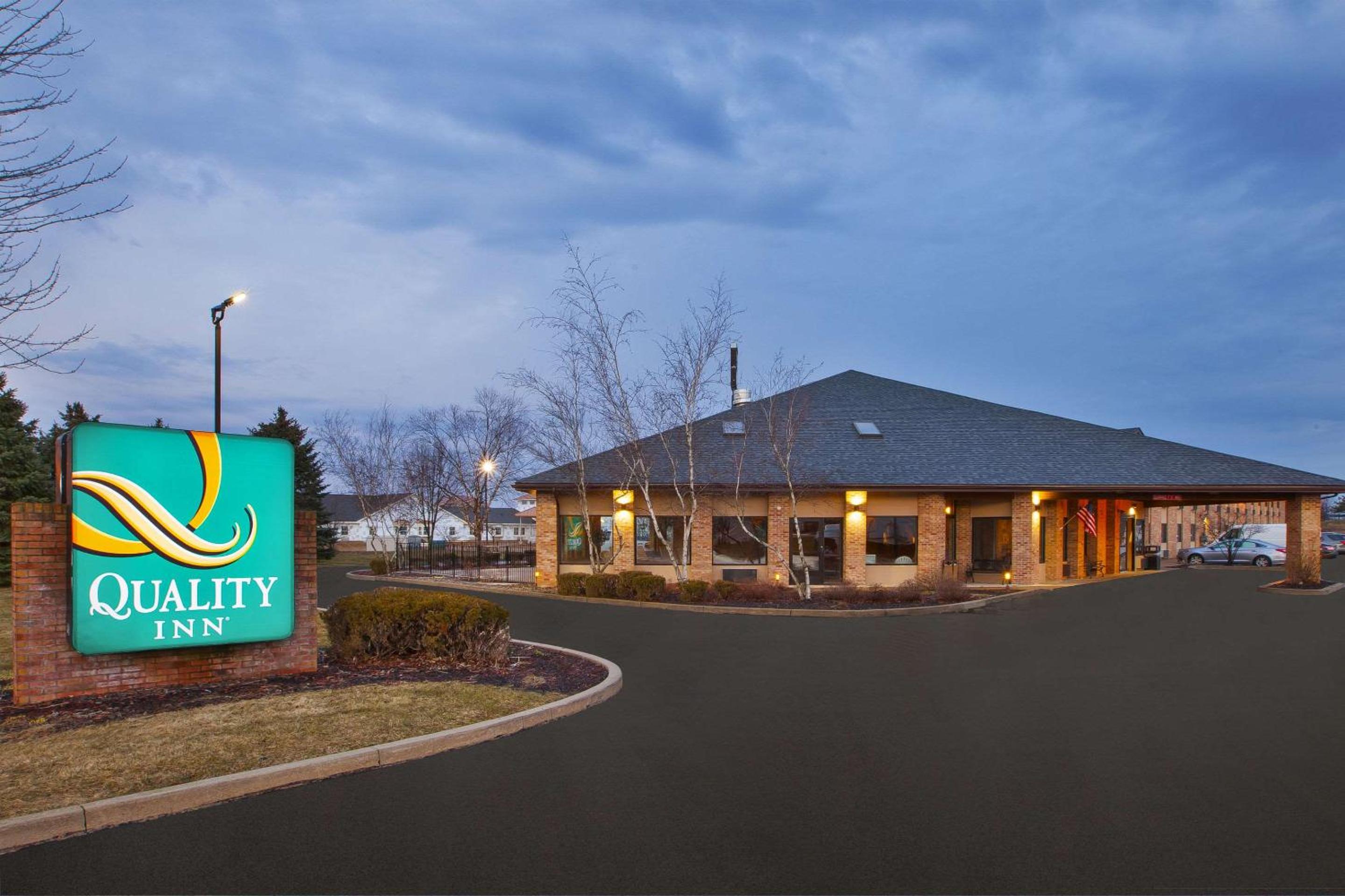 Quality Inn Marshall near I-69 view 3