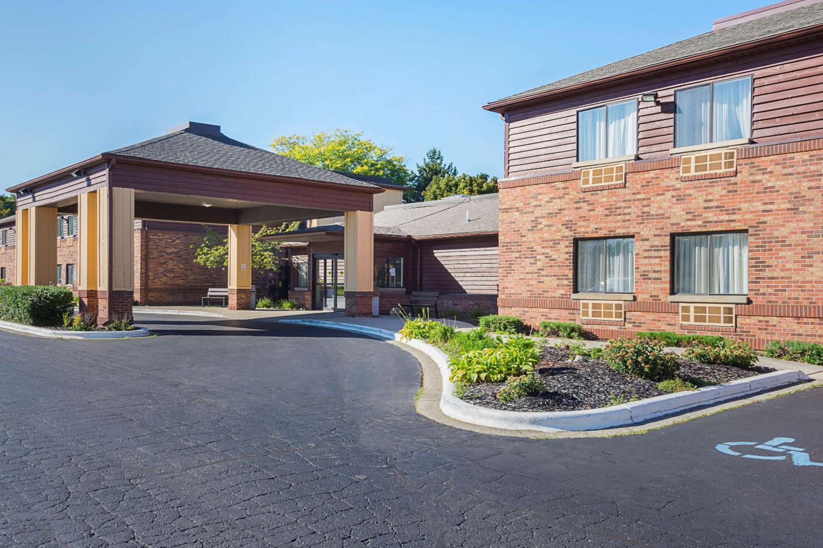 Hotel Quality Inn & Suites Holland