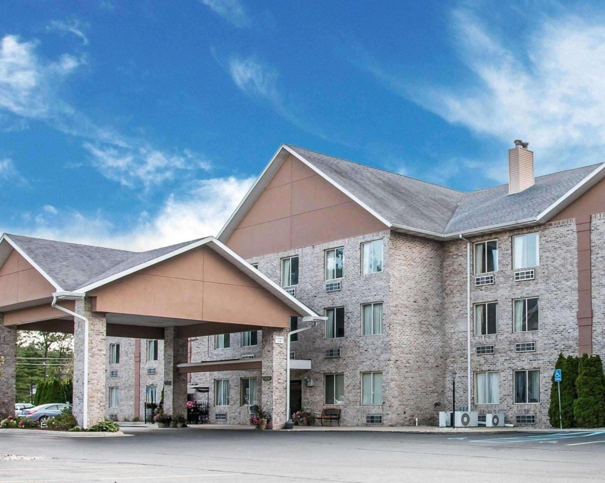Comfort Inn Whitehall near Michigan's Adventure, Foto 25