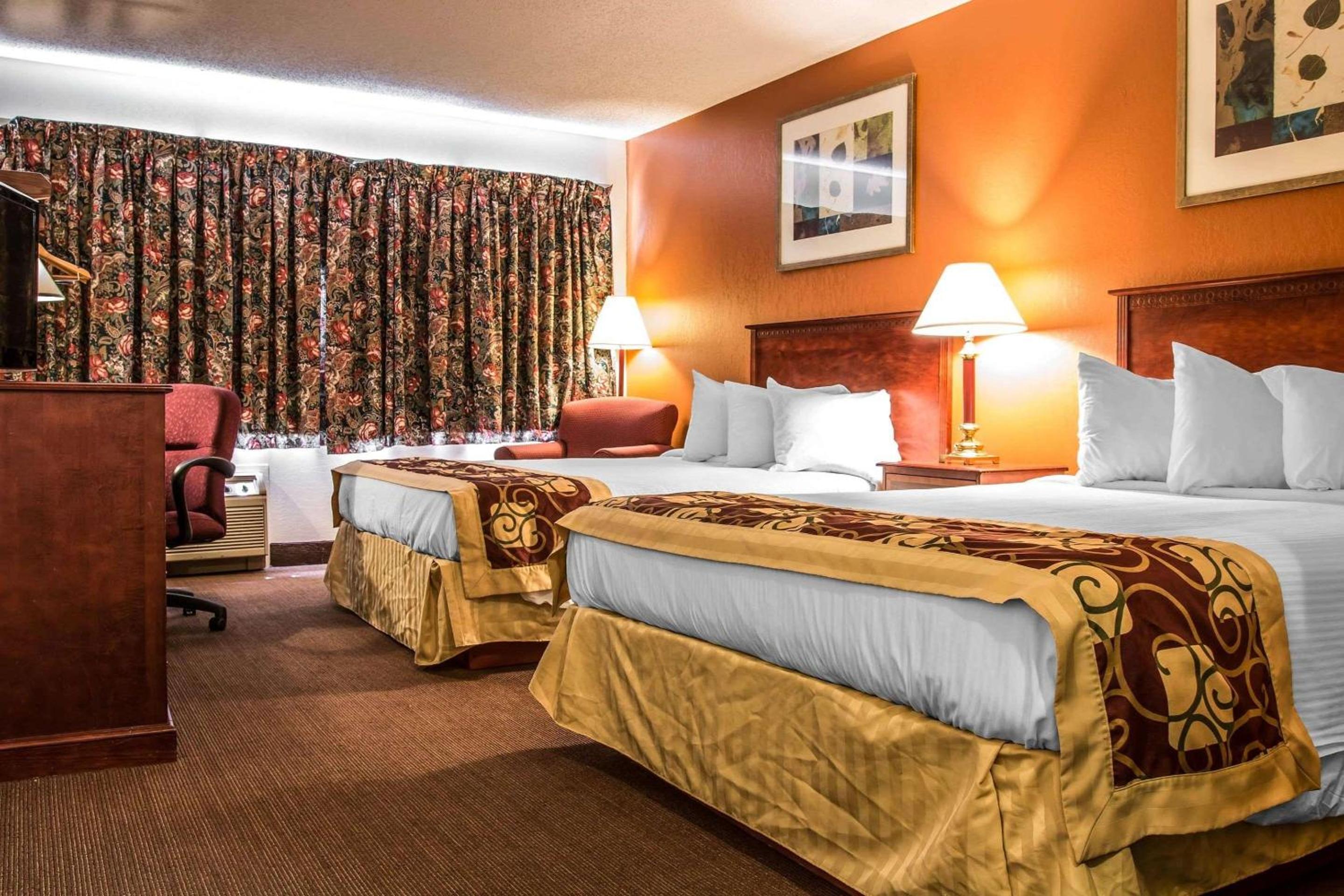 Rodeway Inn Muskegon Airport