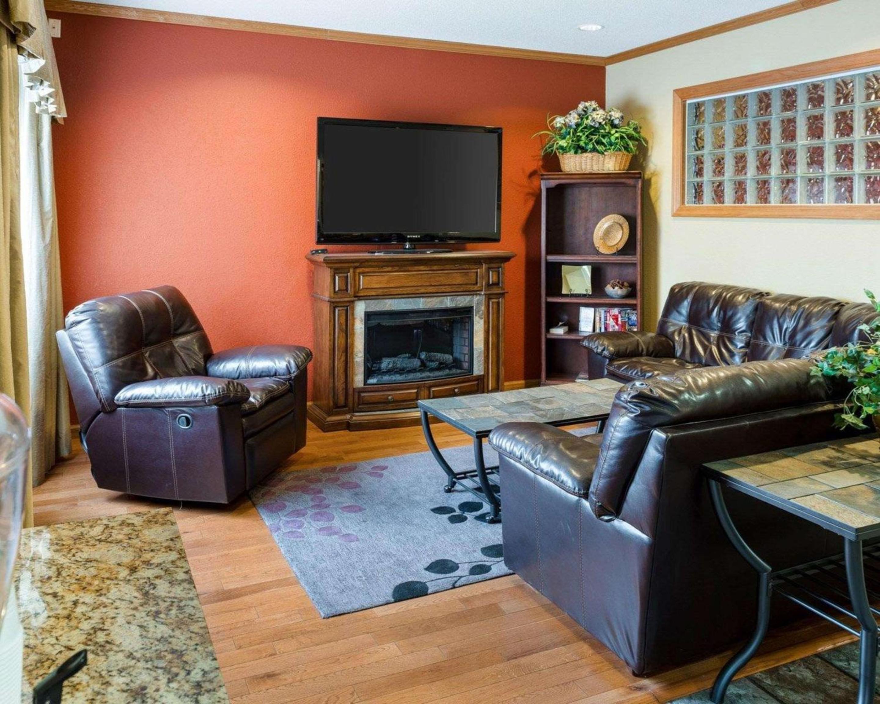 Quality Inn Lakeville - Property Image 29
