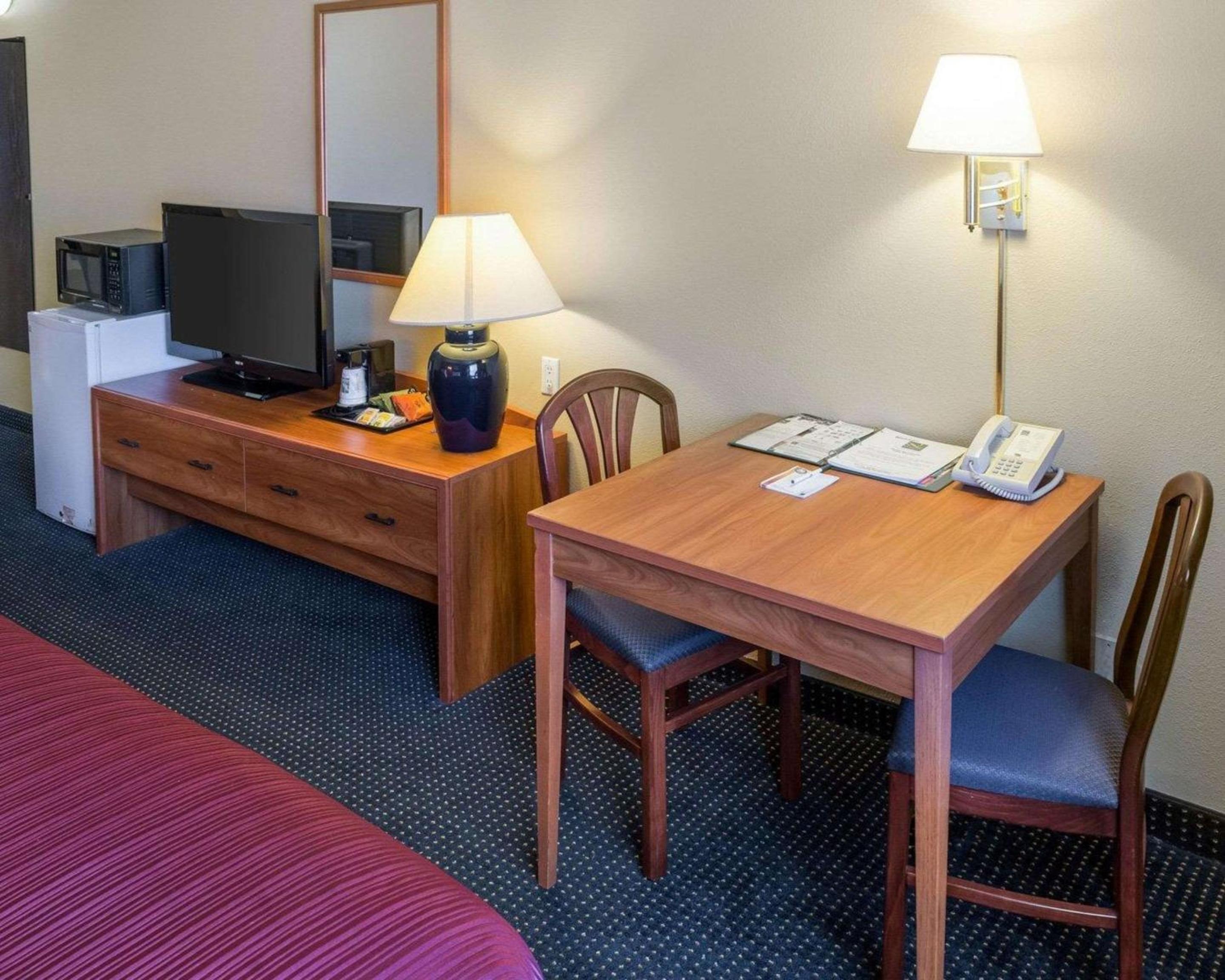 Quality Inn Lakeville - Property Image 16