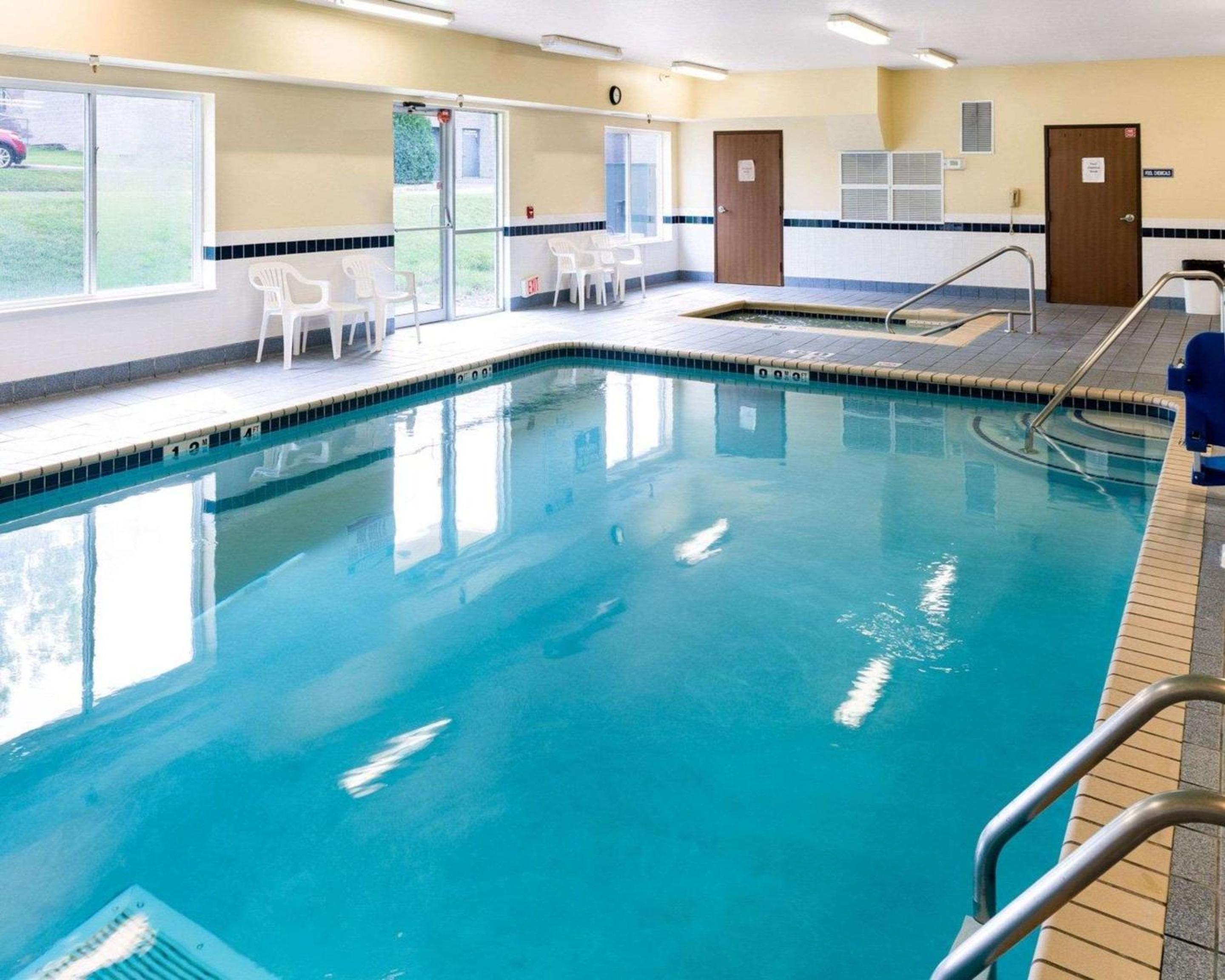 Quality Inn Lakeville - Property Image 13