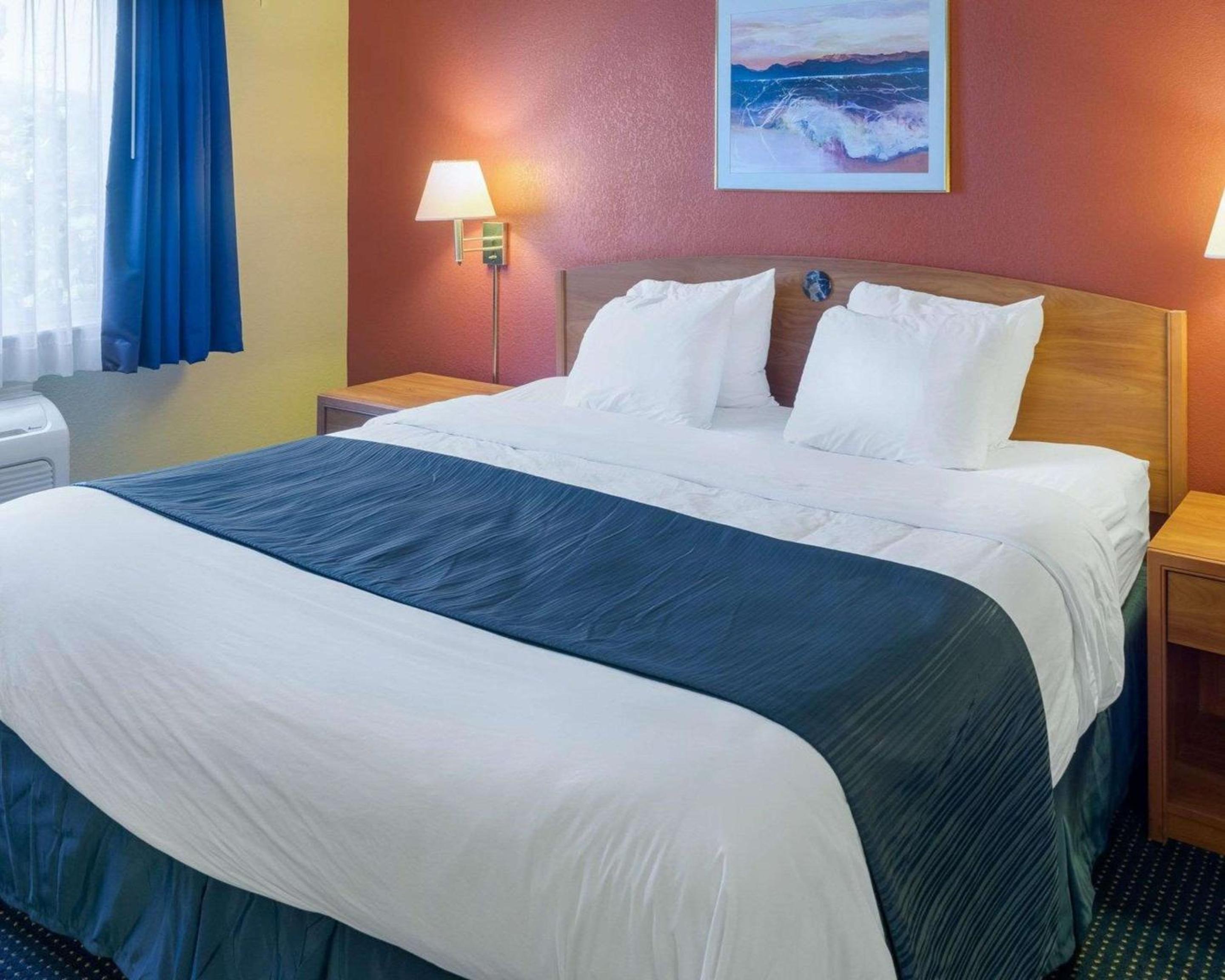 Quality Inn Lakeville - Property Image 1