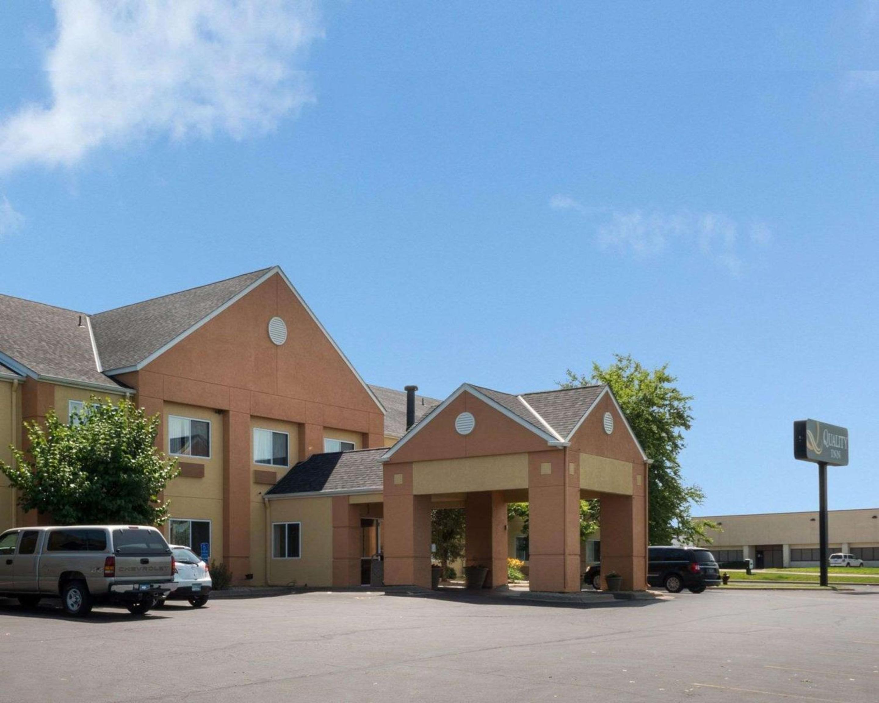 Quality Inn Lakeville - Property Image 24