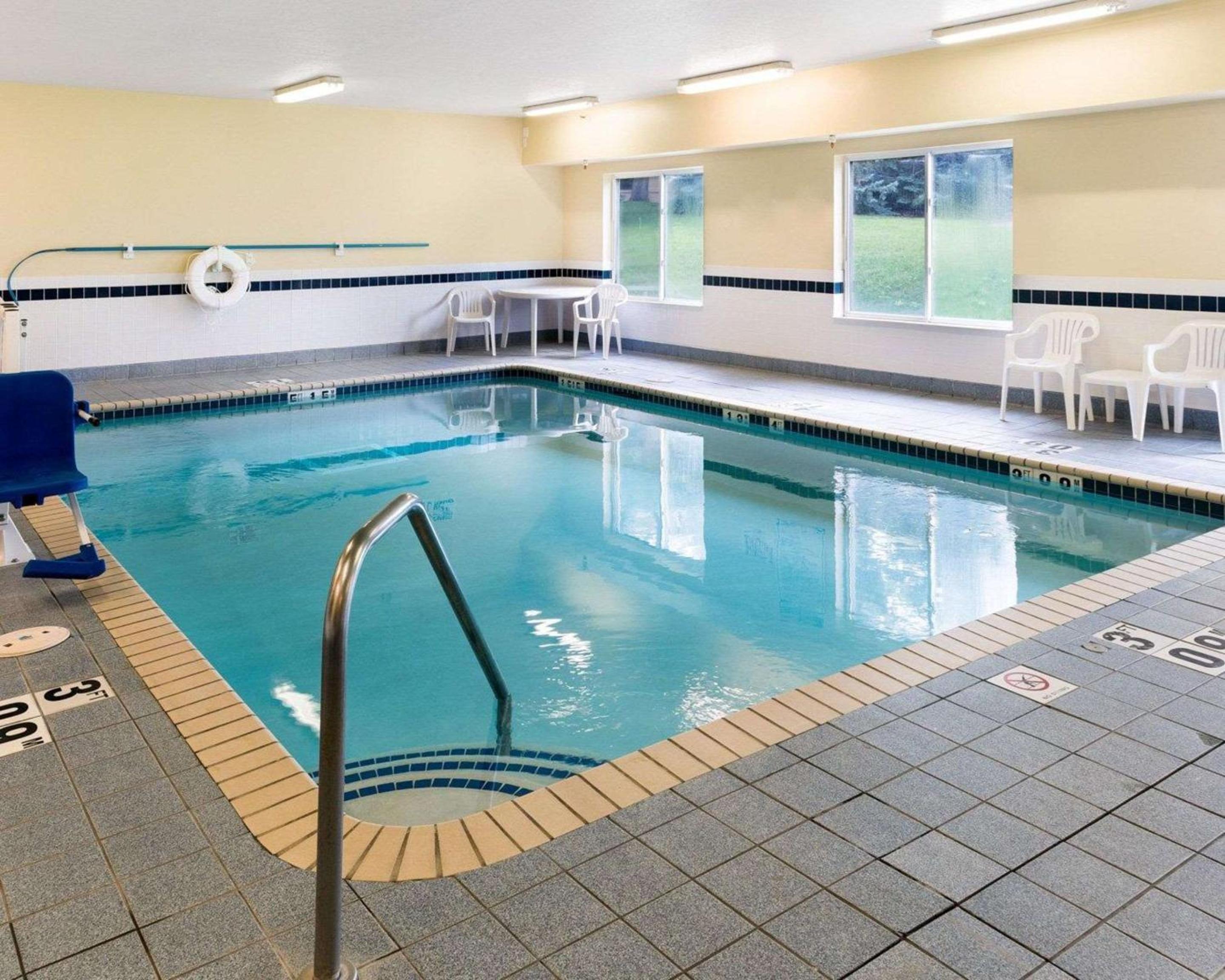 Quality Inn Lakeville - Property Image 12