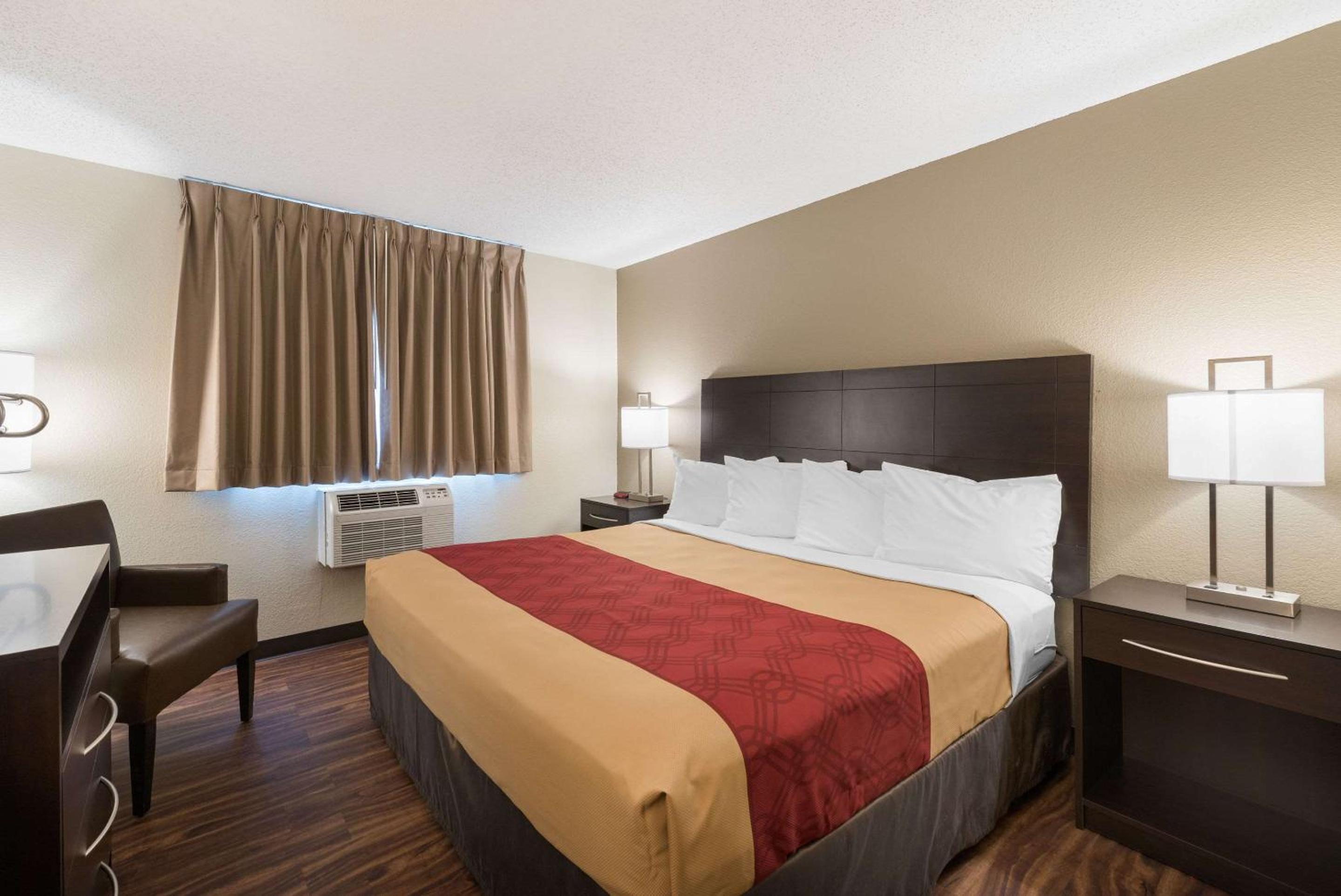 Mankato Vacations - Harmony Inn - Property Image 3