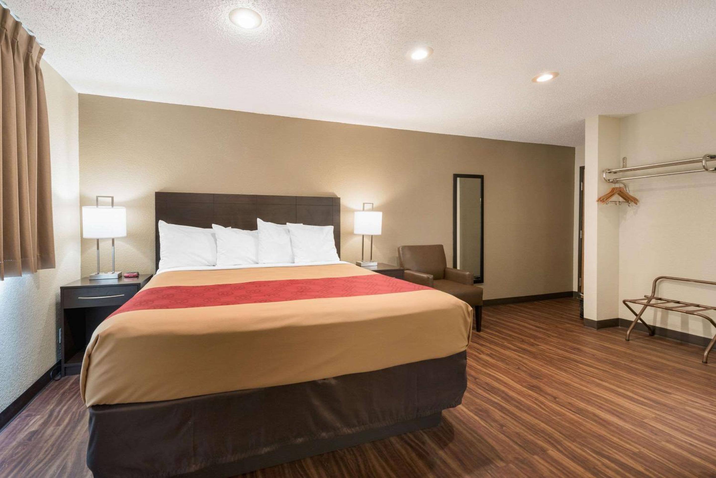 Mankato Vacations - Harmony Inn - Property Image 2