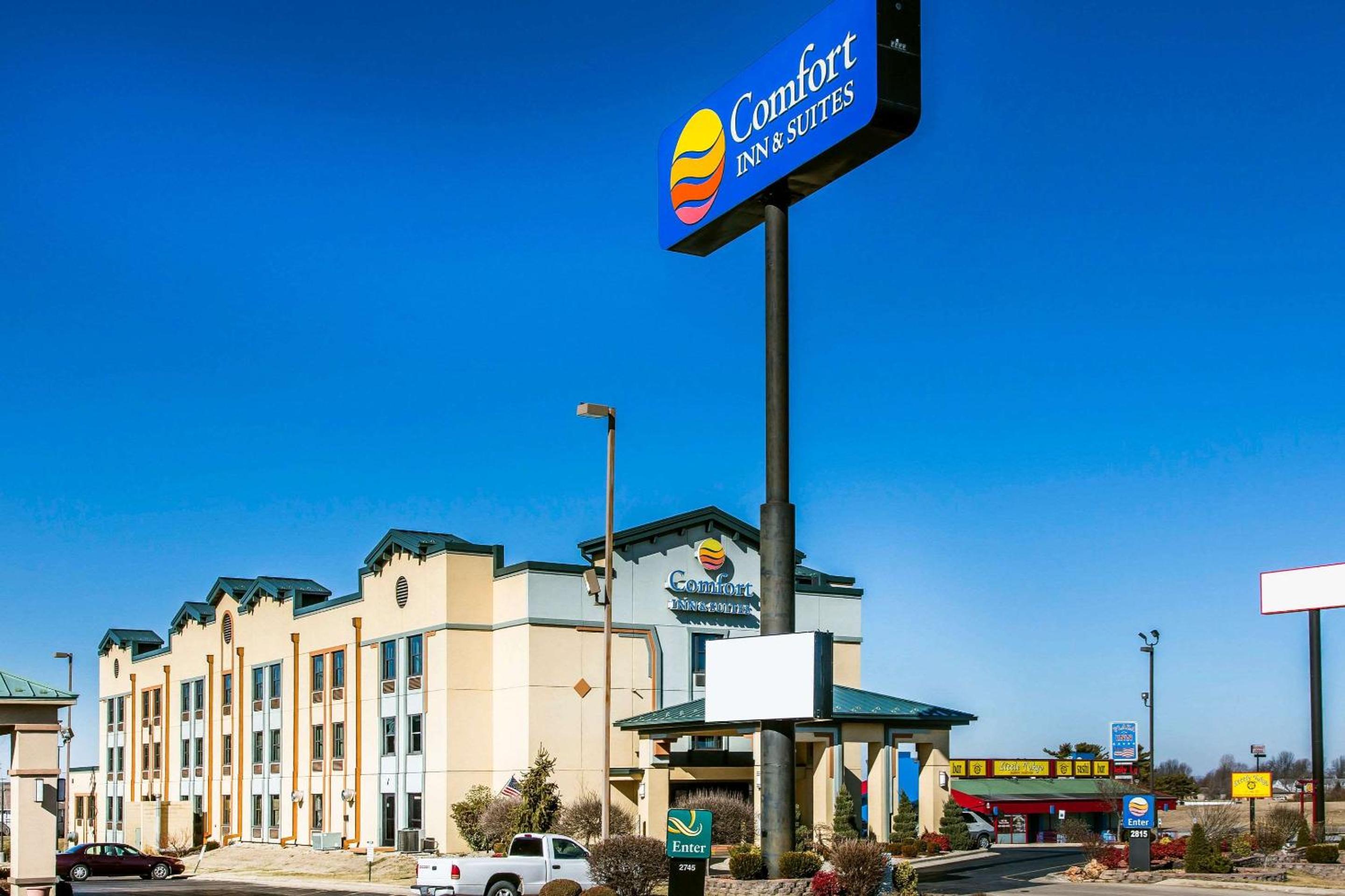 Comfort Inn & Suites Springfield I-44 - Image 2