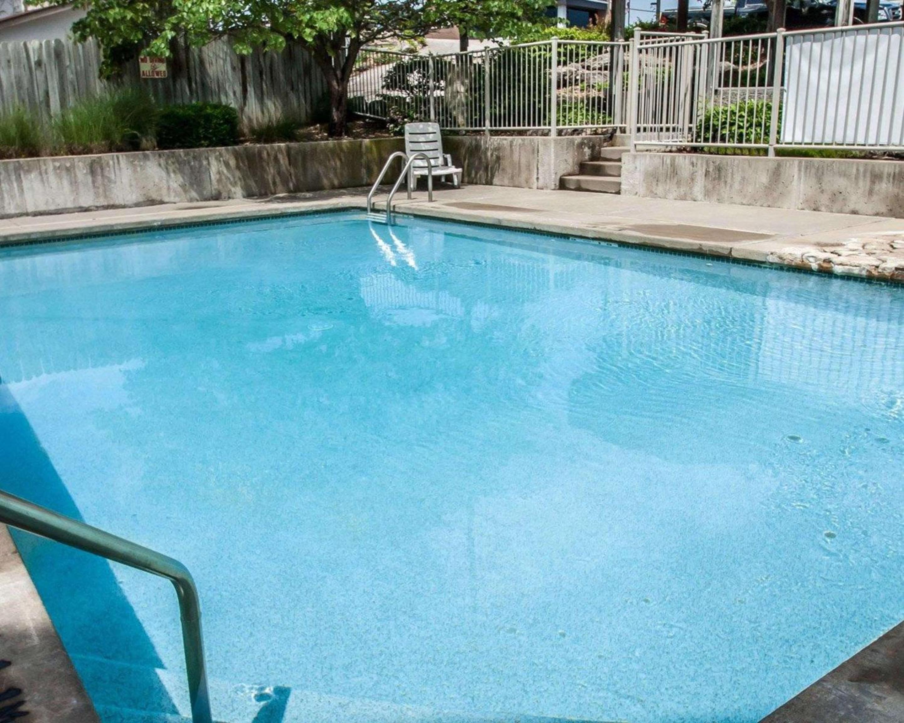 Sleep Inn  Suites Lake of the Ozarks - Property Image 5