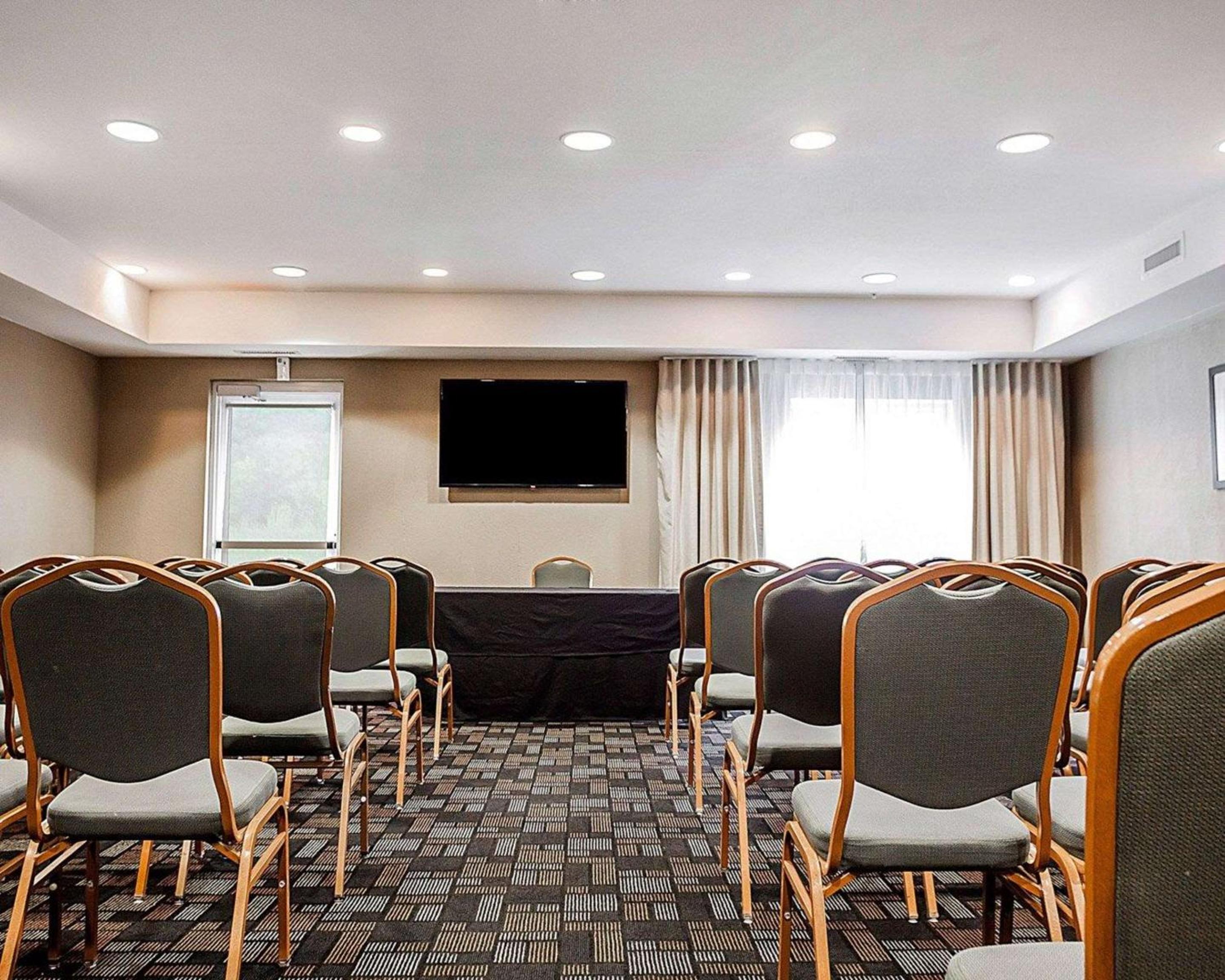 Comfort Suites Independence - Kansas City - Property Image 8