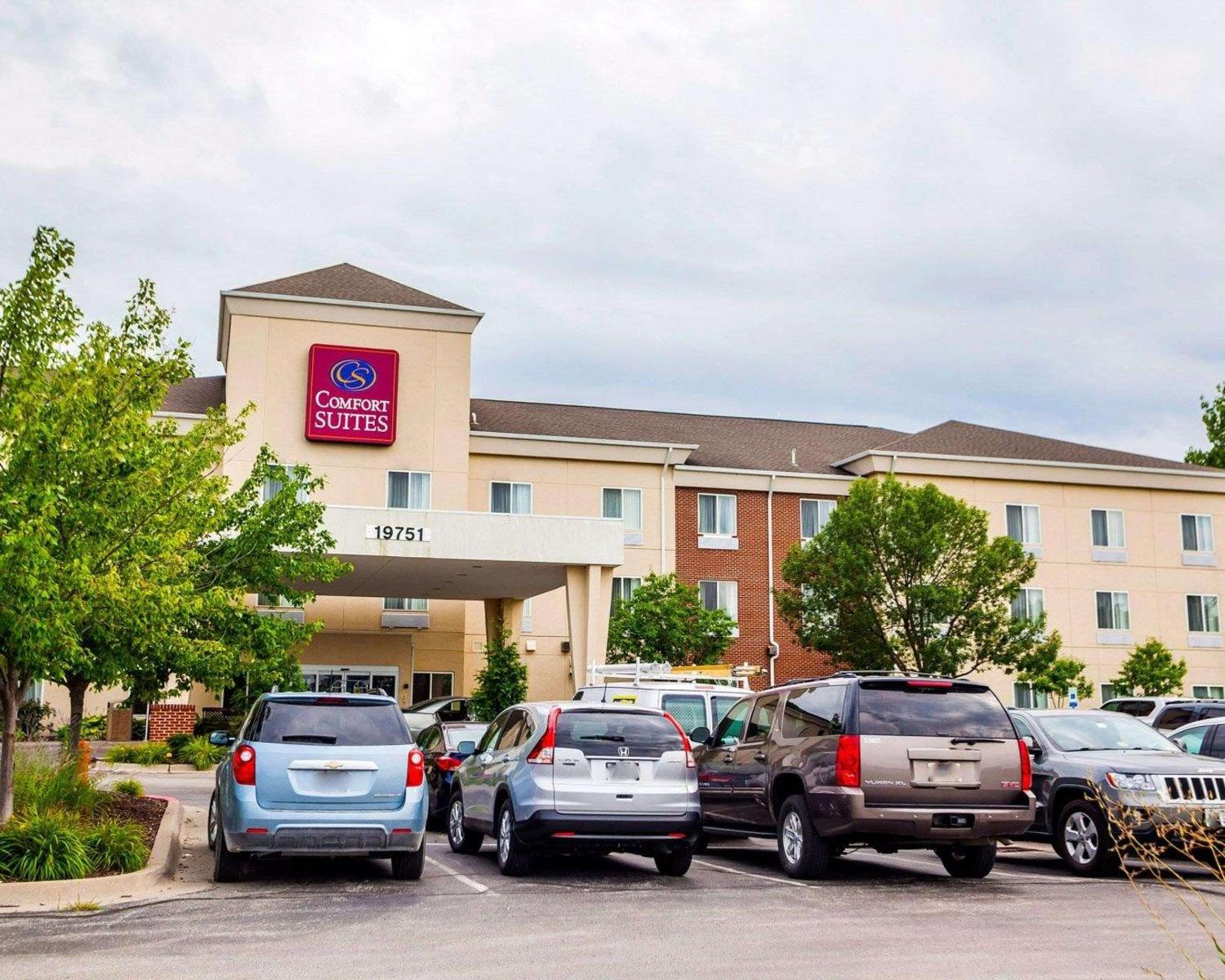 Comfort Suites Independence - Kansas City - Property Image 1