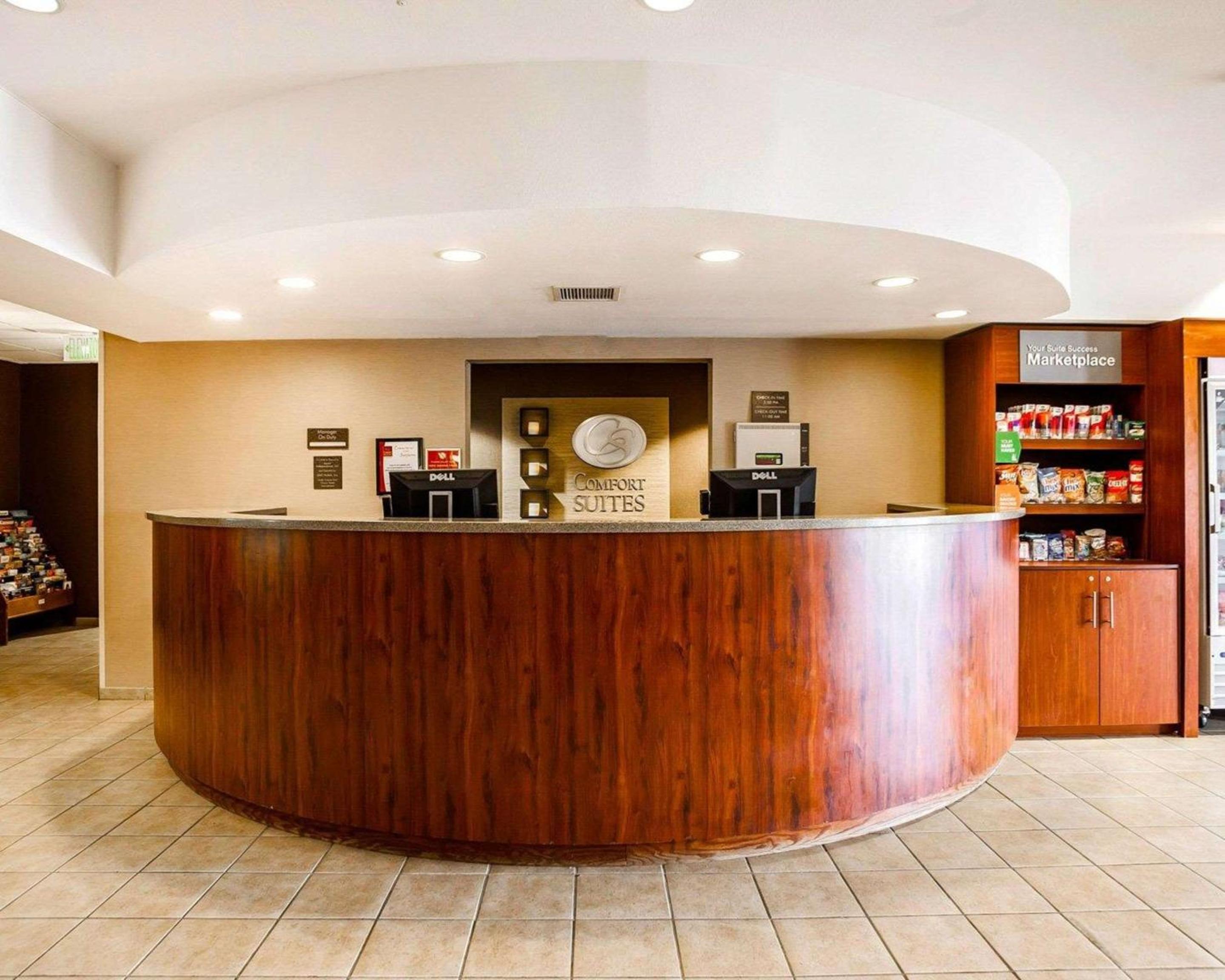 Kansas City Vacations - Comfort Suites Independence - Kansas City - Property Image 2
