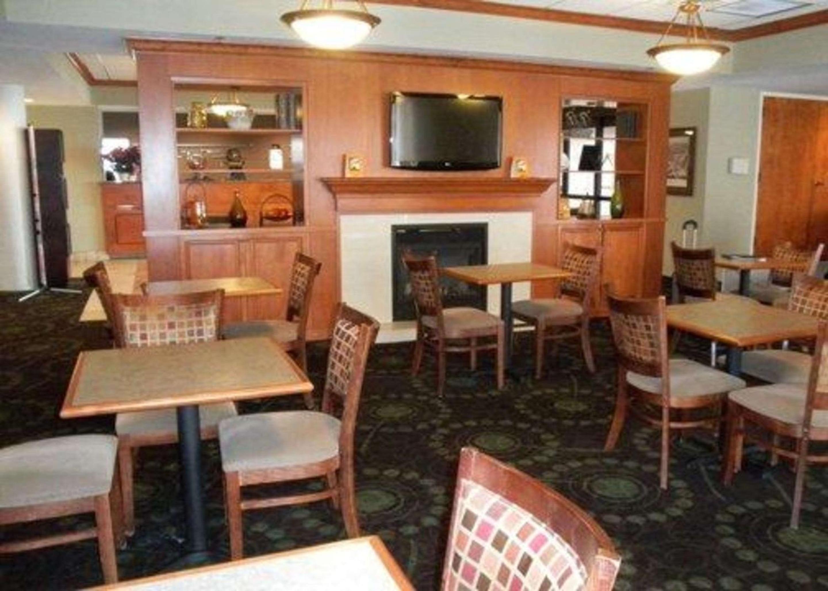 Quality Inn Florissant-St Louis - Property Image 11