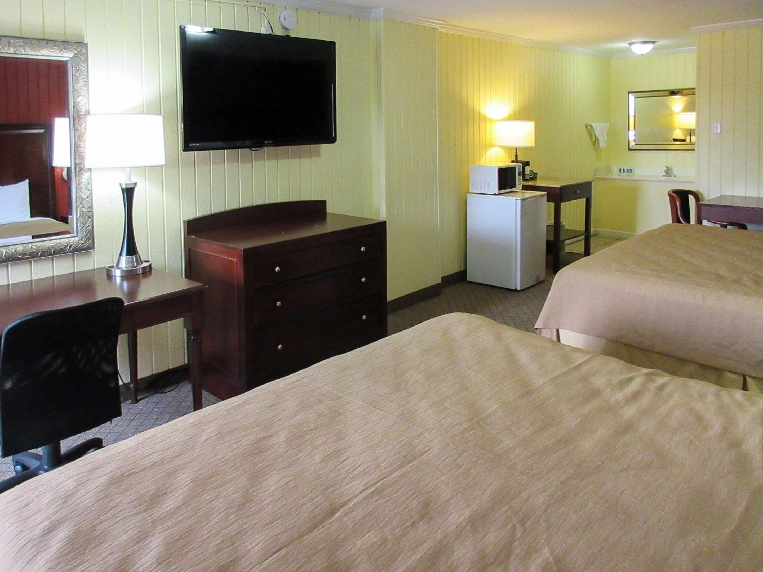 Rodeway Inn Kansas City Downtown Area