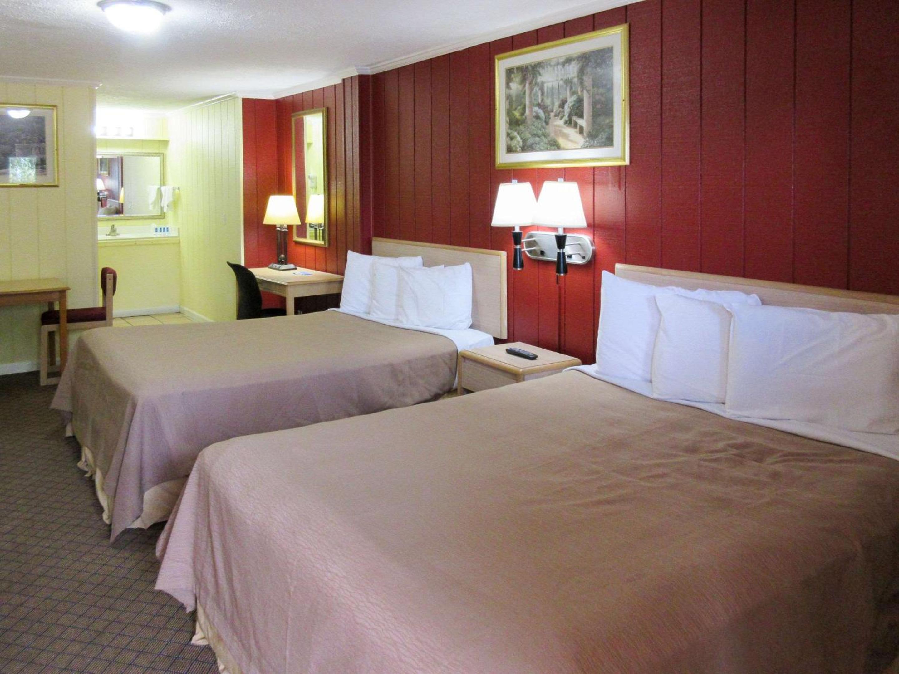 Rodeway Inn Kansas City Downtown Area