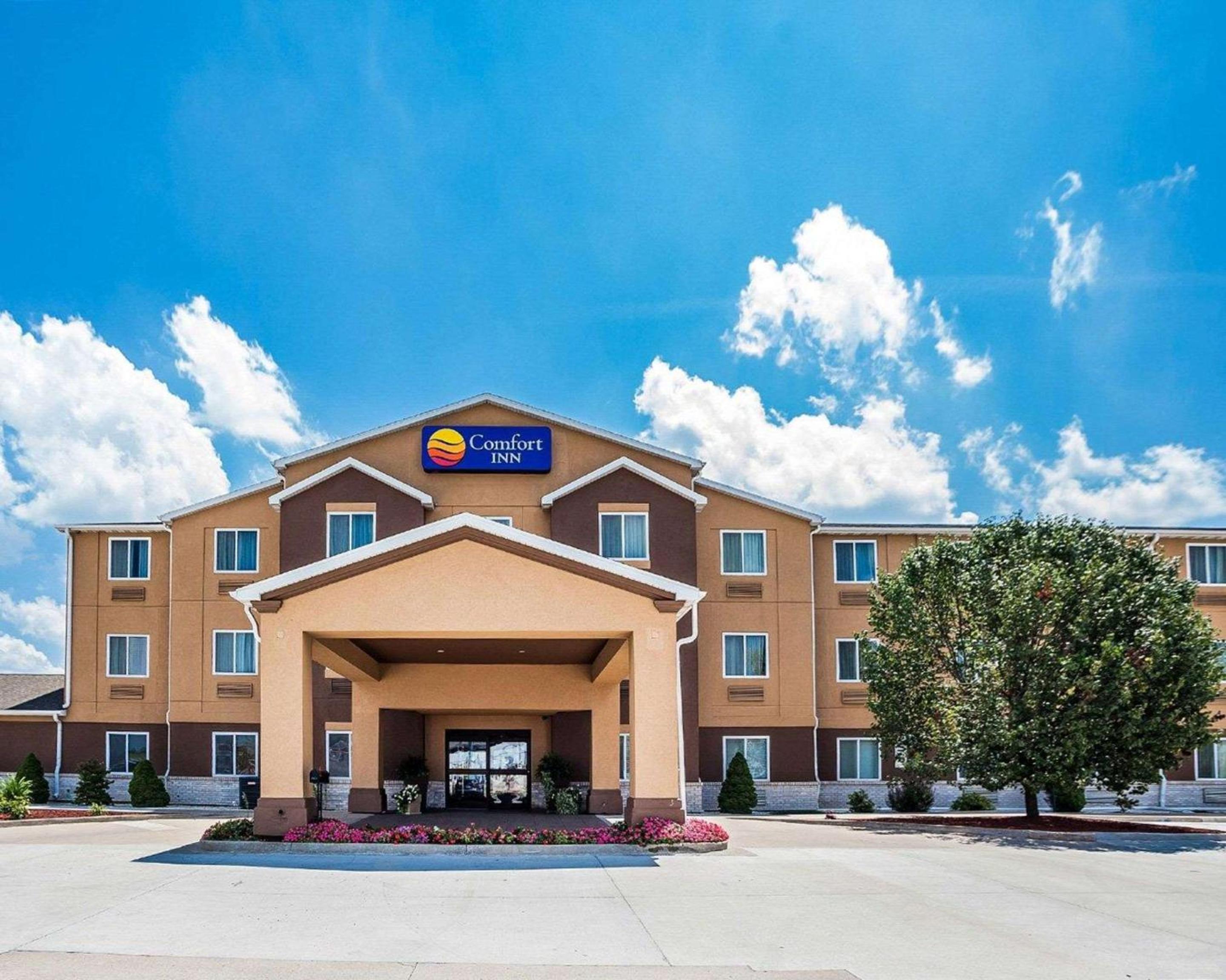 Comfort Inn & Suites Moberly view 2