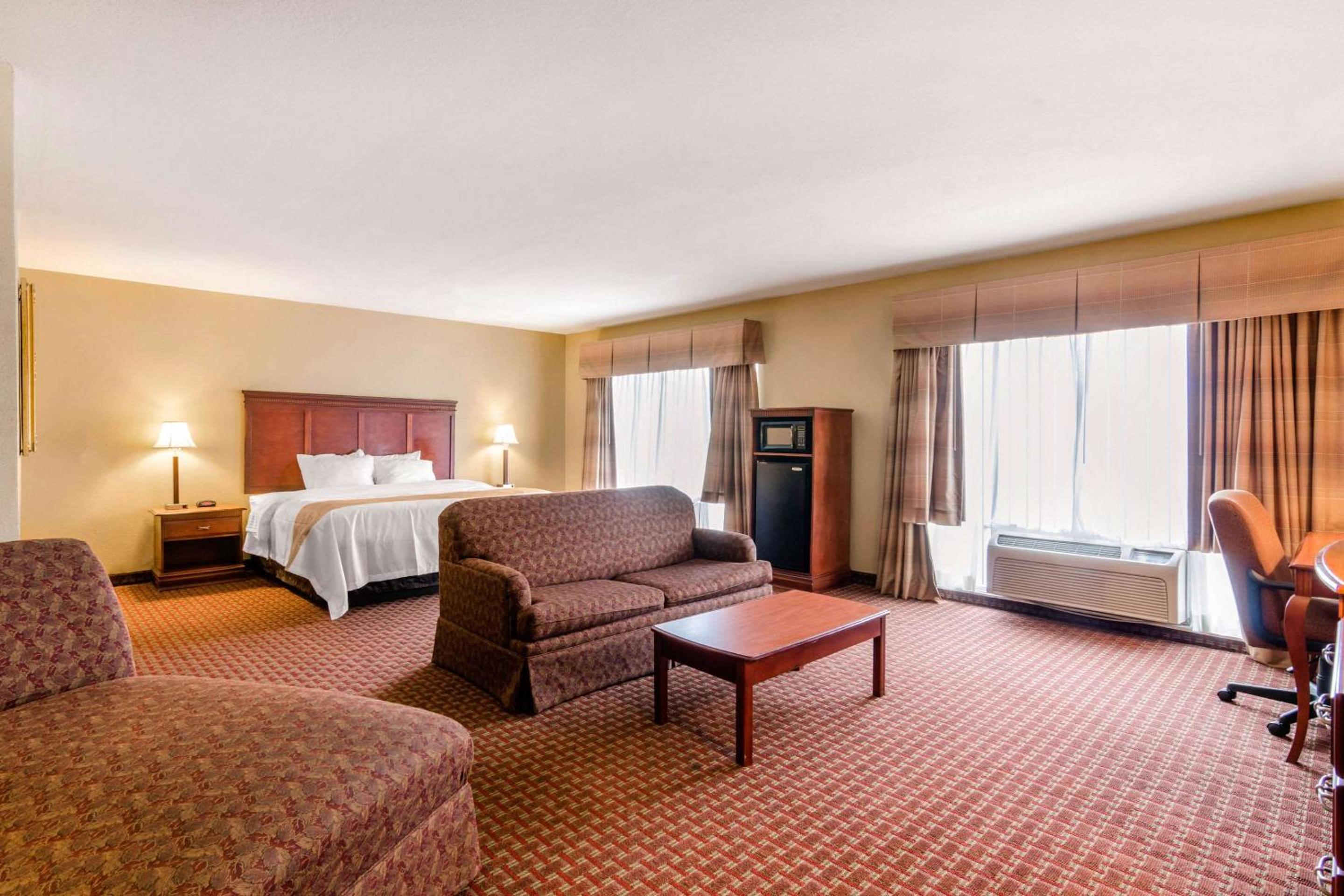 Quality Inn & Suites Carthage near Precious Moments Chapel, Fotografia 40