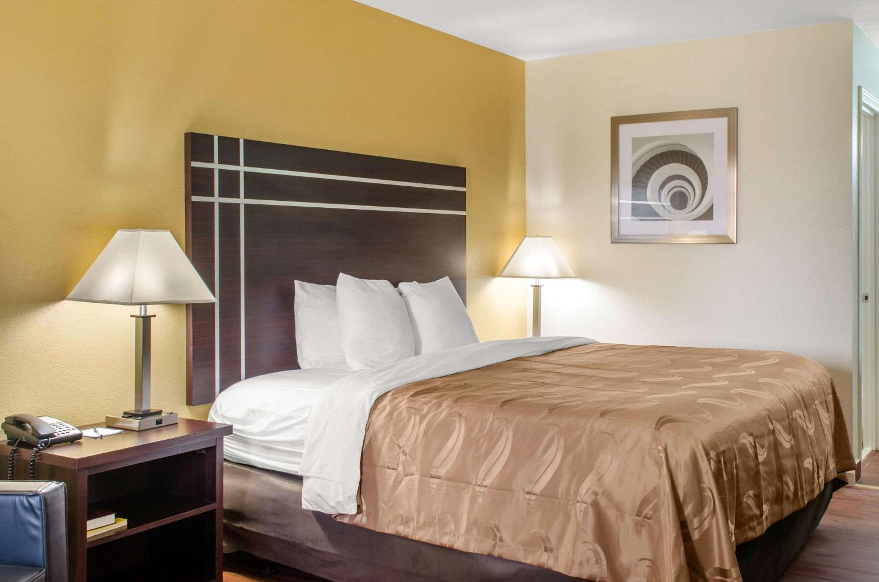 McComb Vacations - Quality Inn - Property Image 31