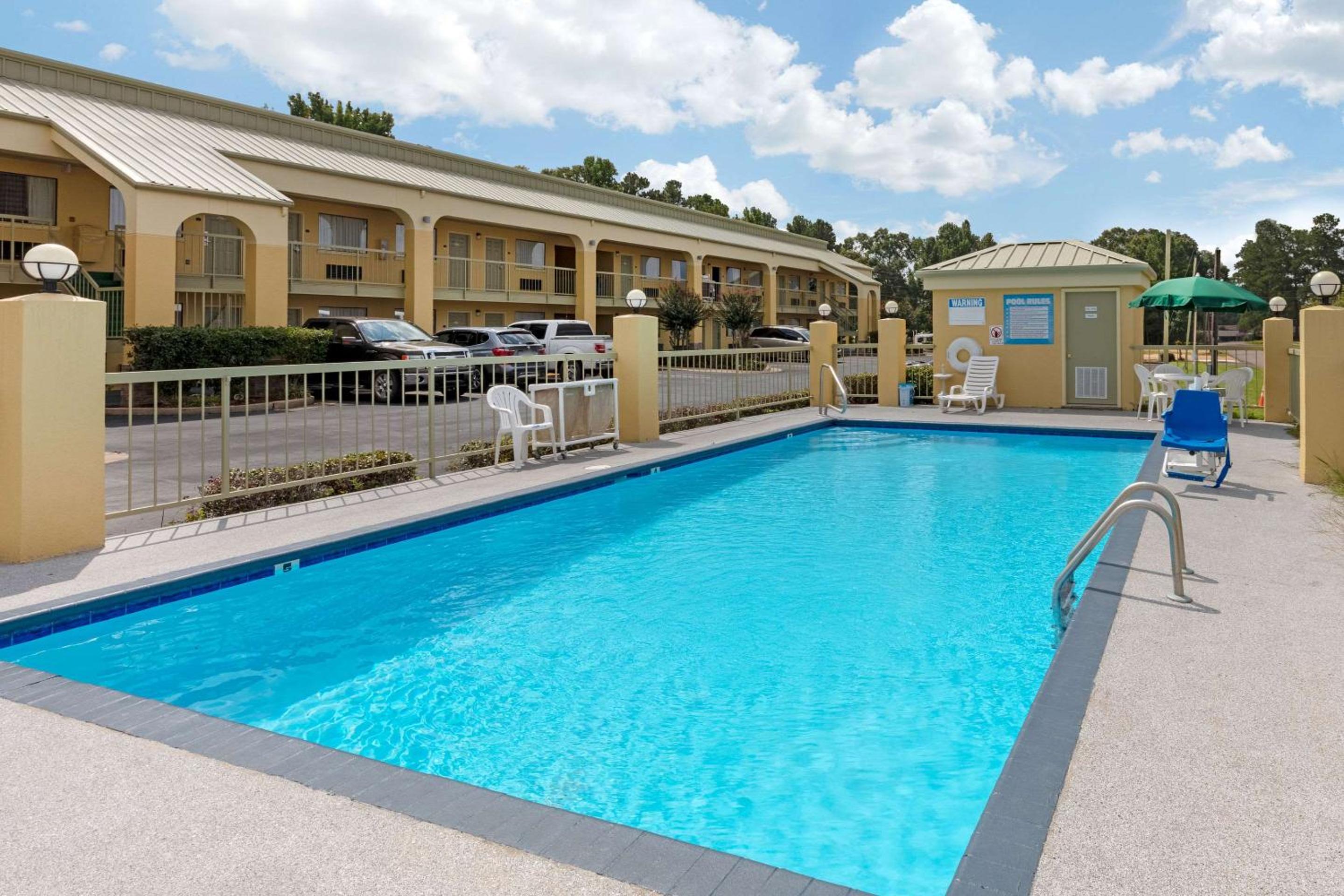 McComb Vacations - Quality Inn - Property Image 19