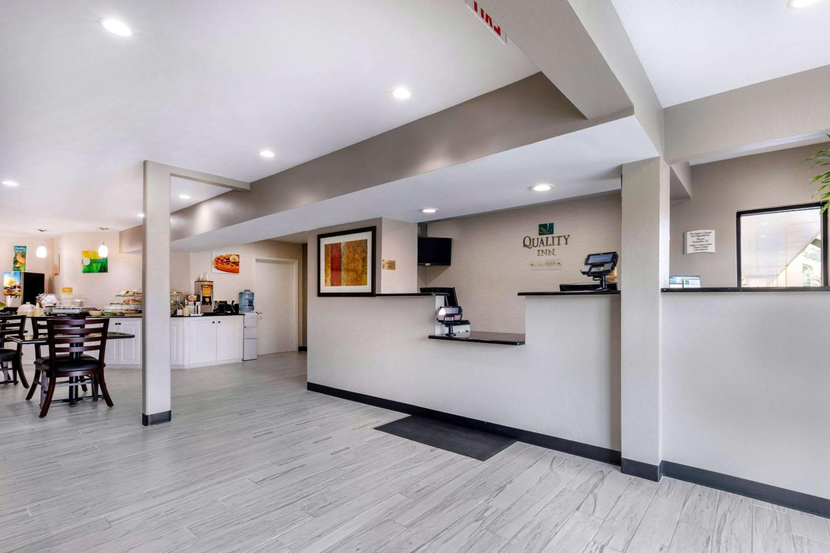 McComb Vacations - Quality Inn - Property Image 29