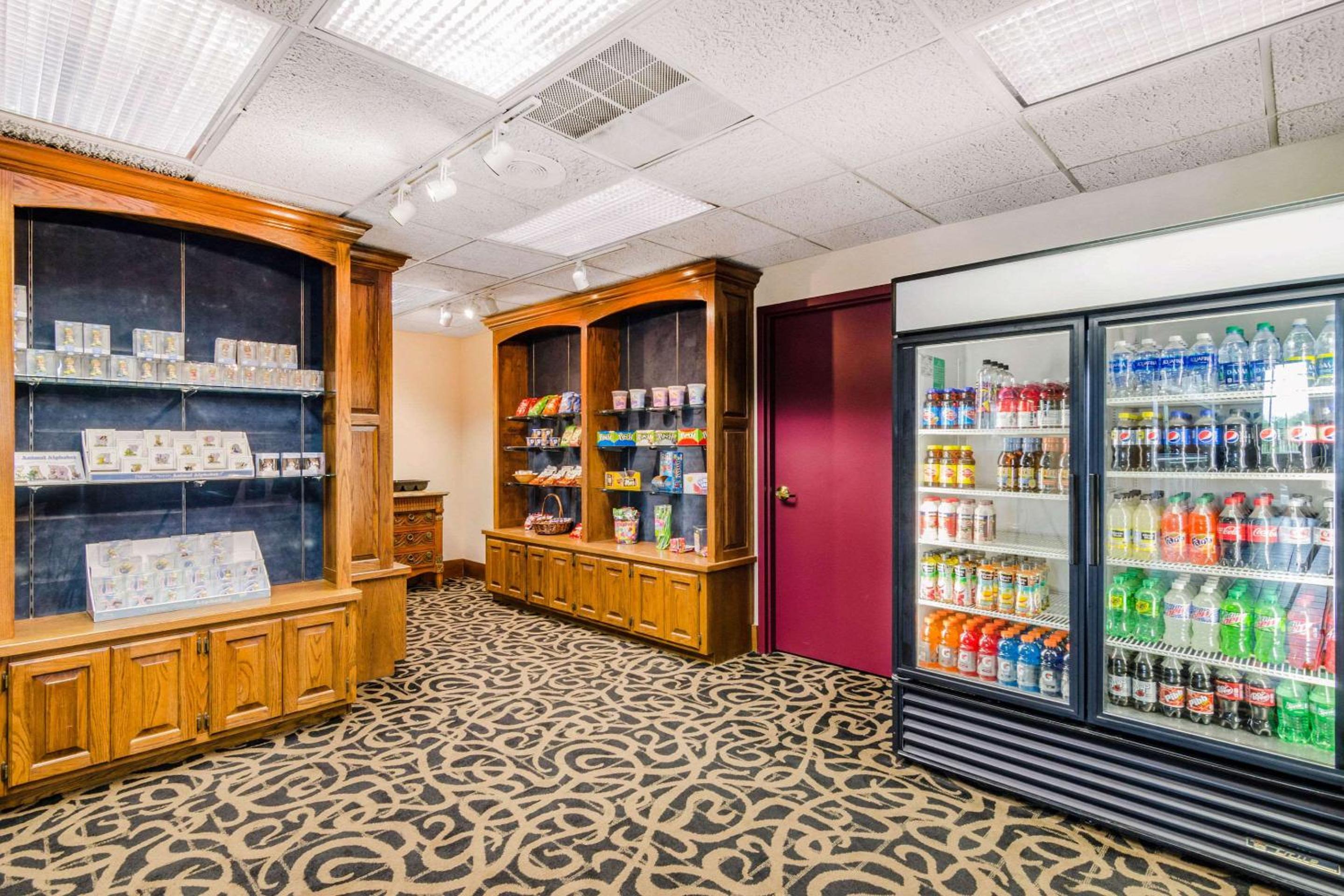 Quality Inn & Suites Carthage near Precious Moments Chapel, Fotografia 11