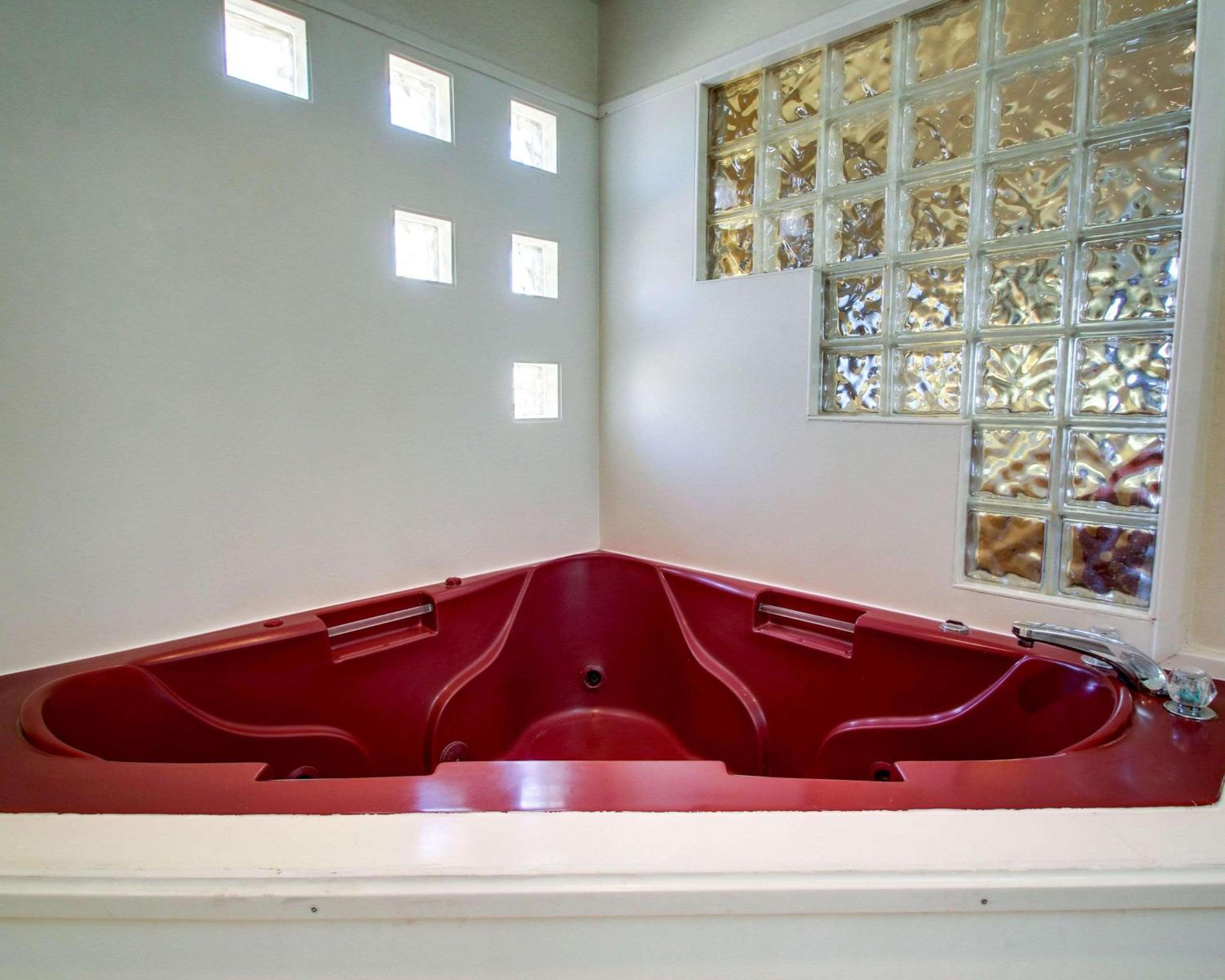 Quality Inn - Property Image 1