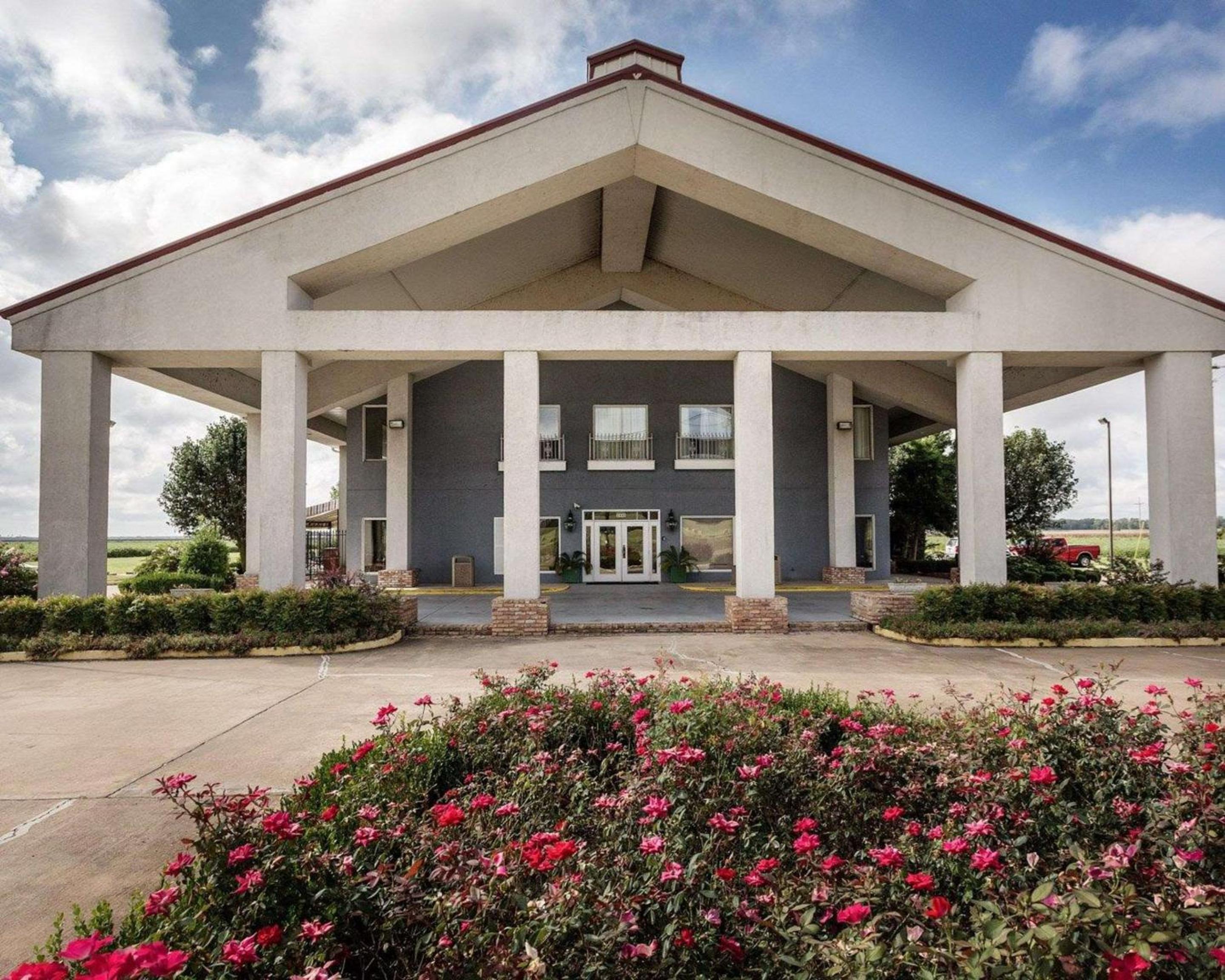 Memphis Area Vacations - Quality Inn - Property Image 1